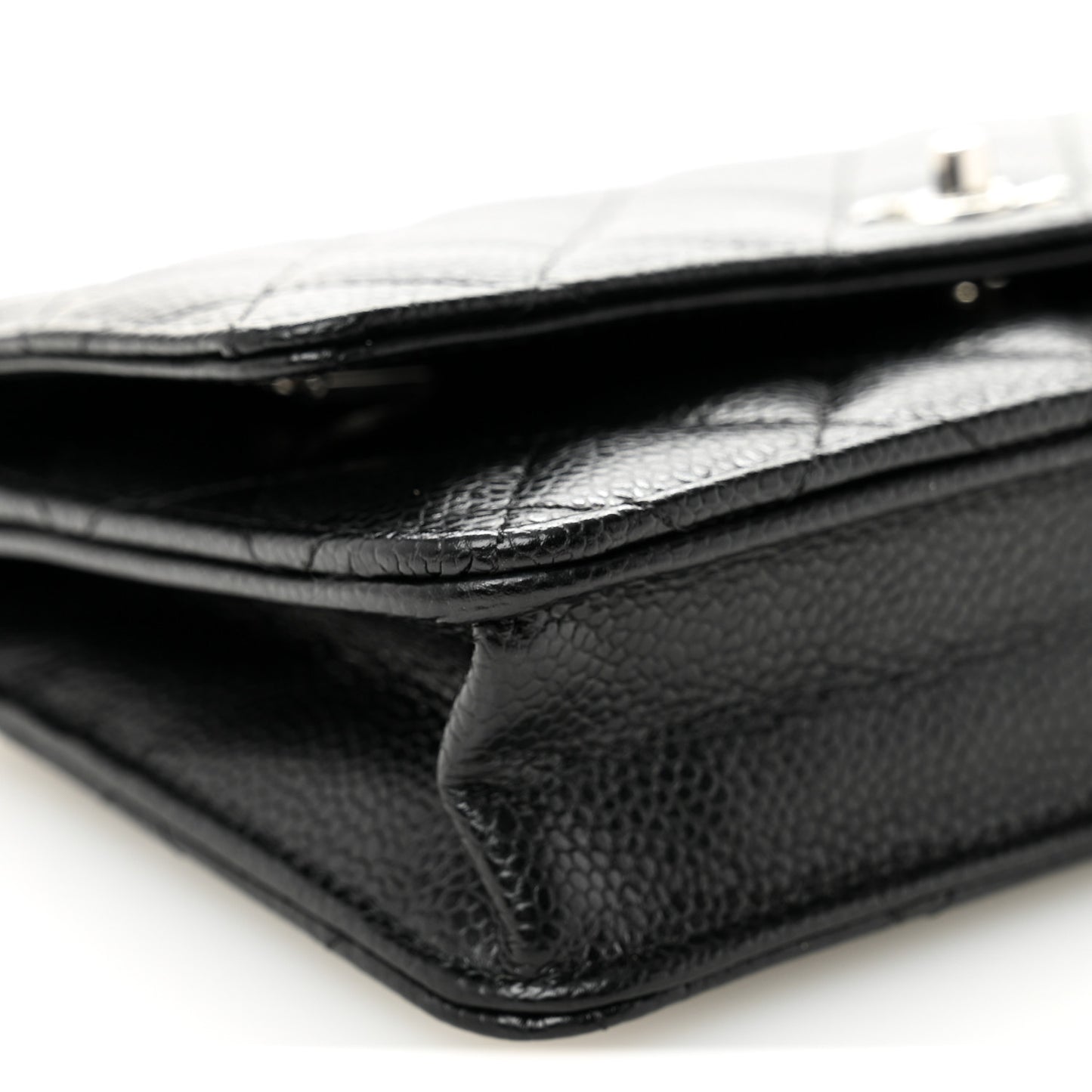 Caviar Quilted CC Turnlock Wallet On Chain WOC Black