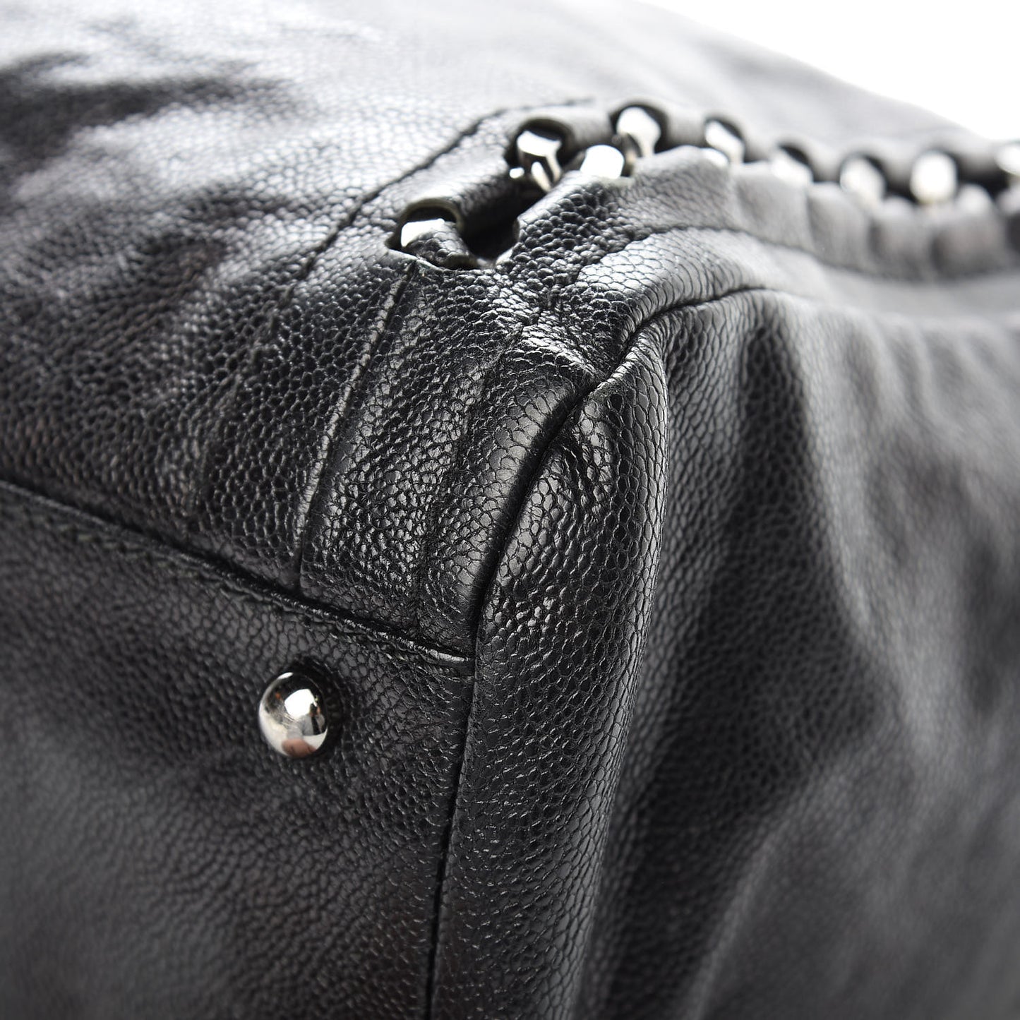 Glazed Caviar Modern Chain Tote Black