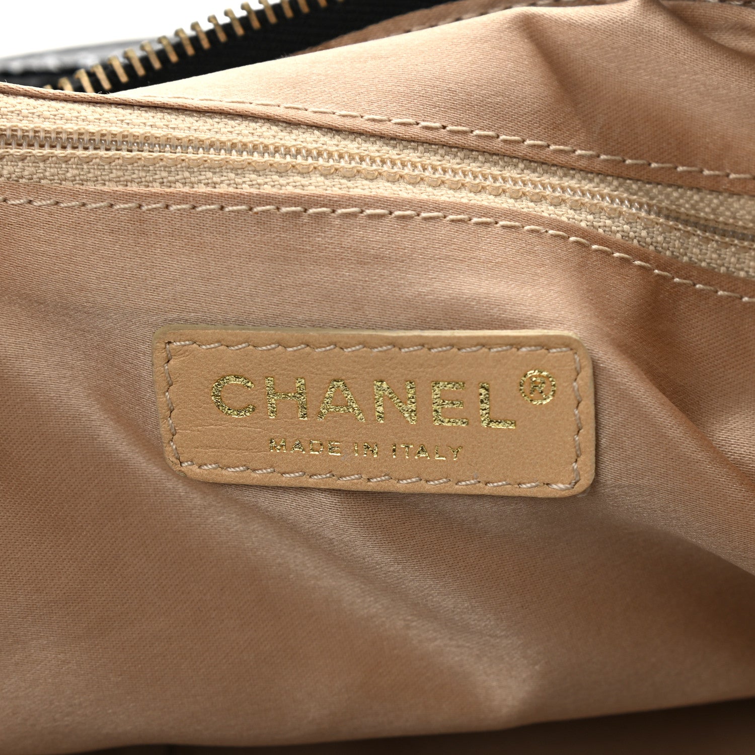 Chanel Vinyl XXL Rock and Chain Bowler Black 6 of 13
