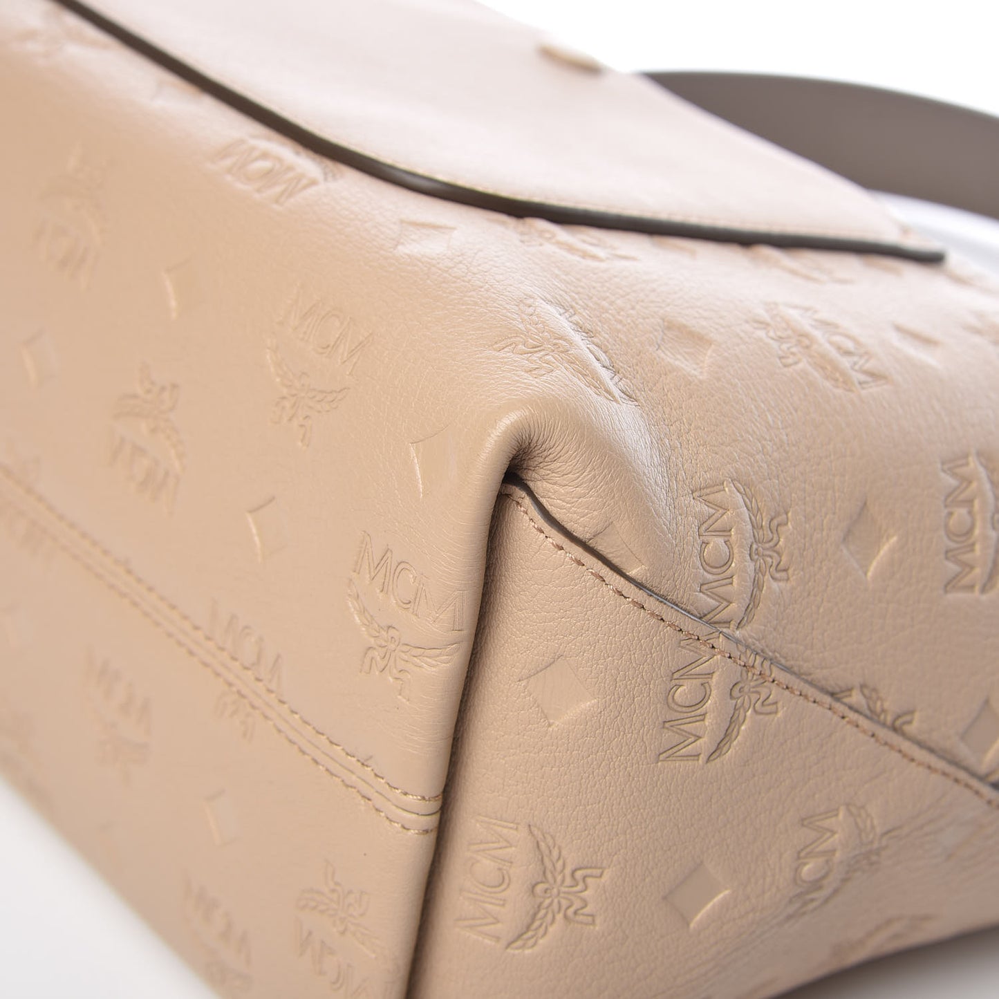 Grained Calfskin Medium Klara Hobo New Beige