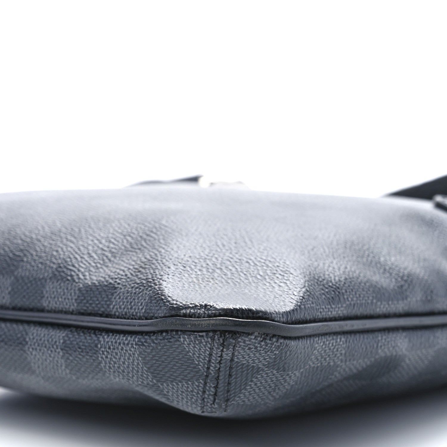 Louis Vuitton Damier Graphite Thomas 12 of 13