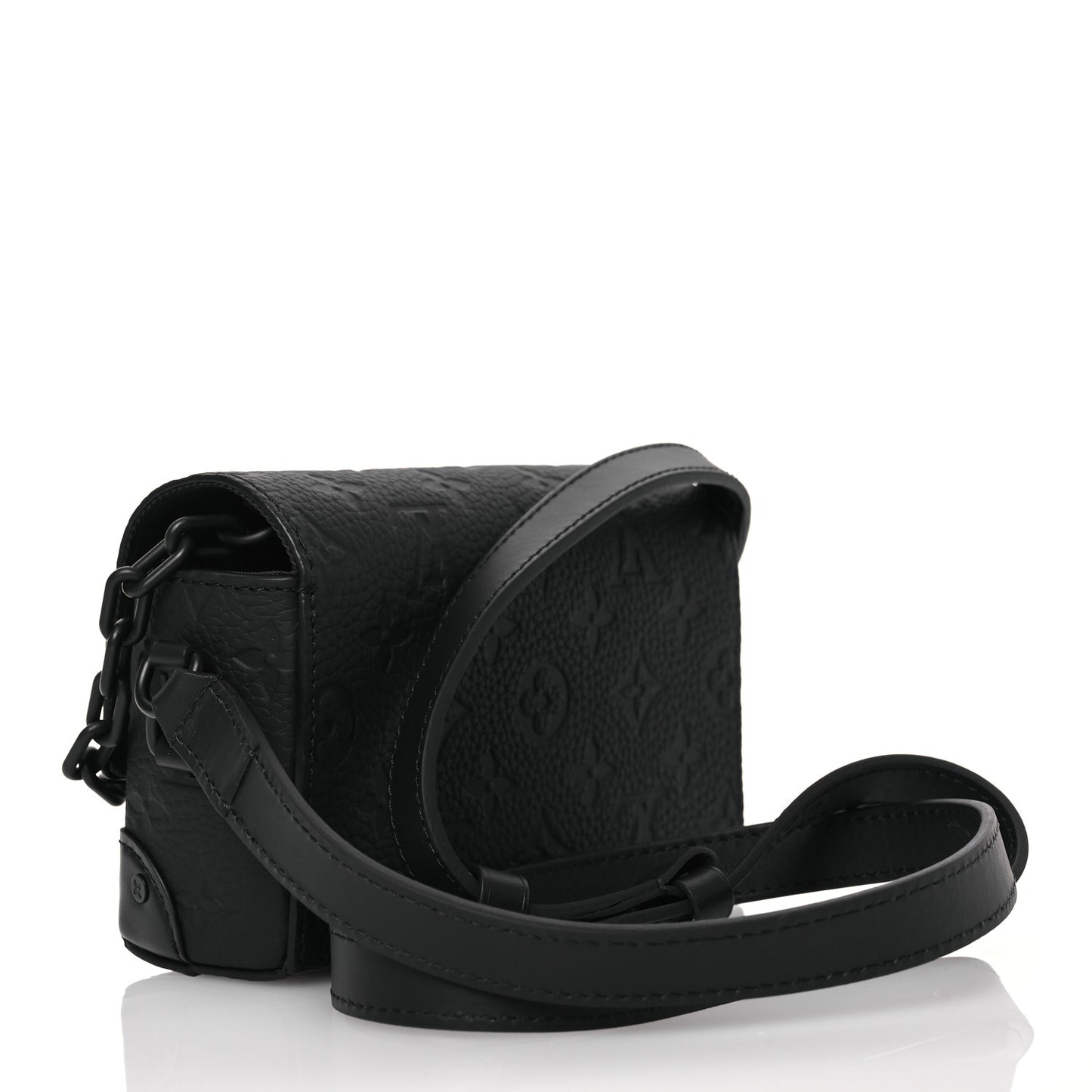 Taurillon Monogram Steamer Wearable Wallet Black