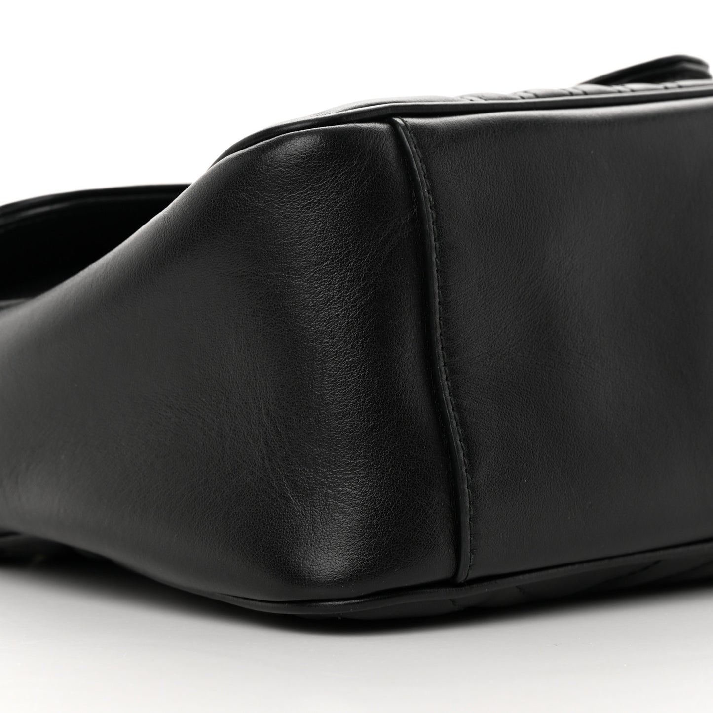 Calfskin Matelasse Small GG Marmont Top Handle Shoulder Bag Black