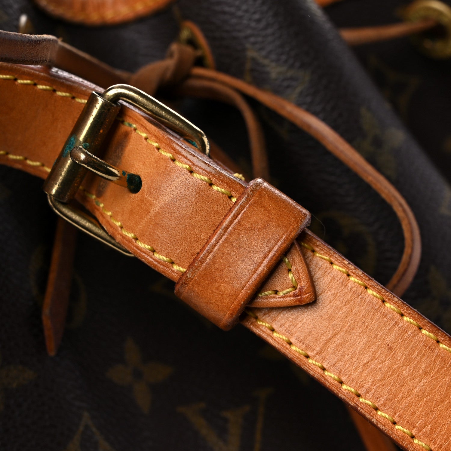 Louis Vuitton Monogram Petit Noe 20 of 25