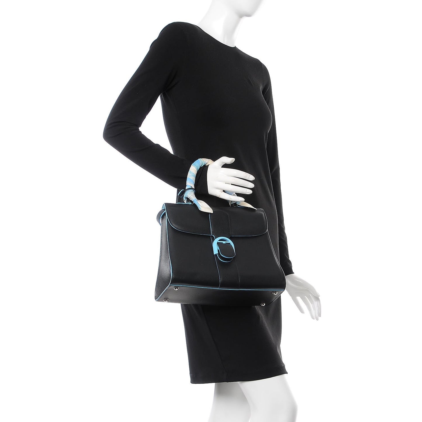 Box Calfskin Ribbons Dans Les Nuages MM Brillant Satchel Black
