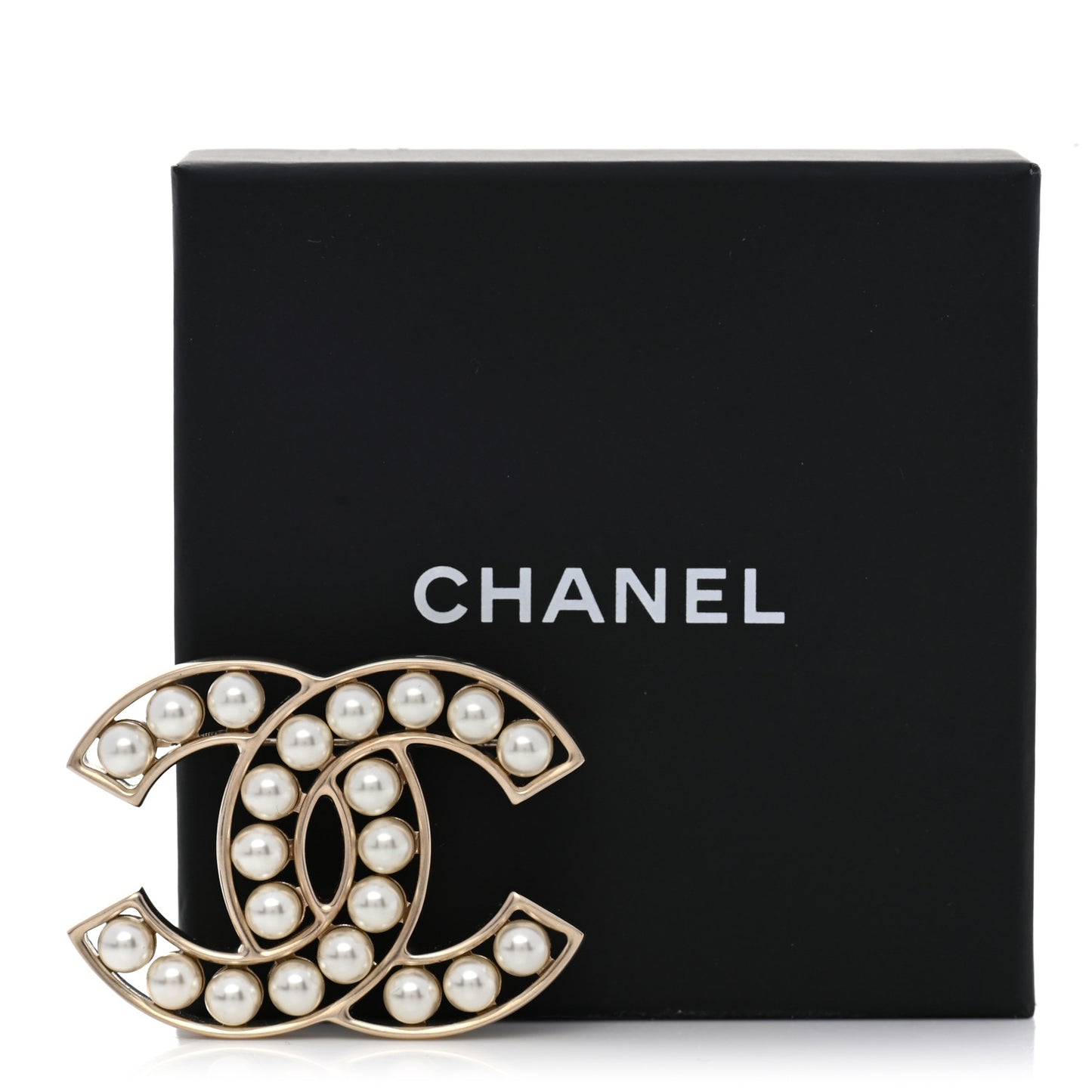Pearl CC Brooch Light Gold
