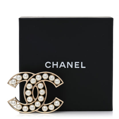 Chanel Pearl CC Brooch Light Gold 6 of 6