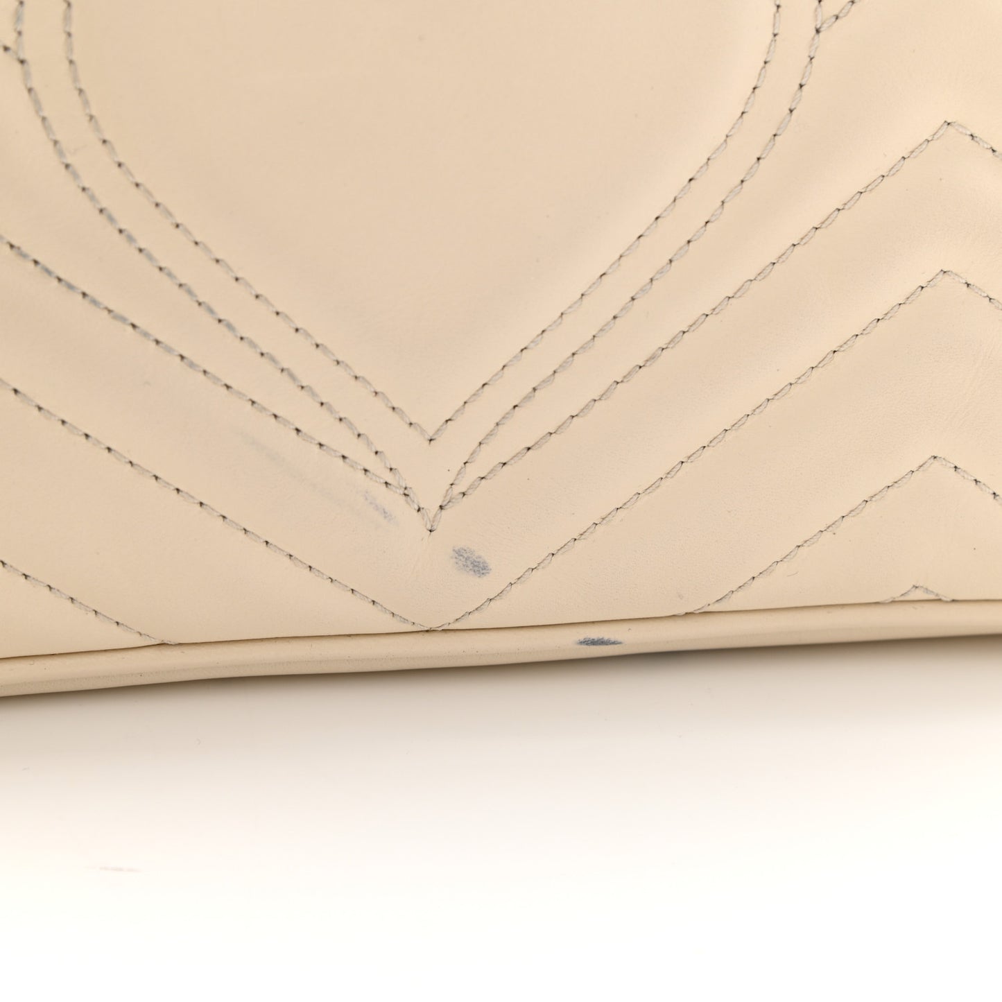 Calfskin Matelasse Small GG Marmont Shoulder Bag White