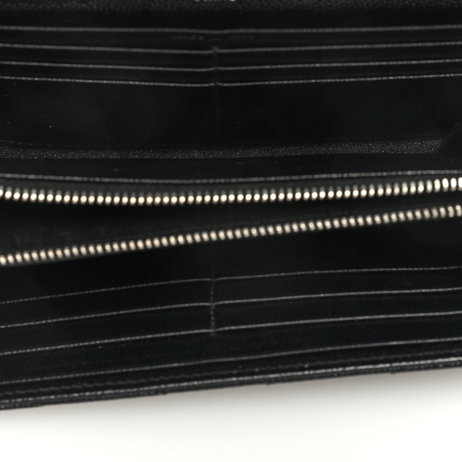 Saint Laurent Grain De Poudre Matelasse Chevron Monogram Flap Wallet Black 5 of 6