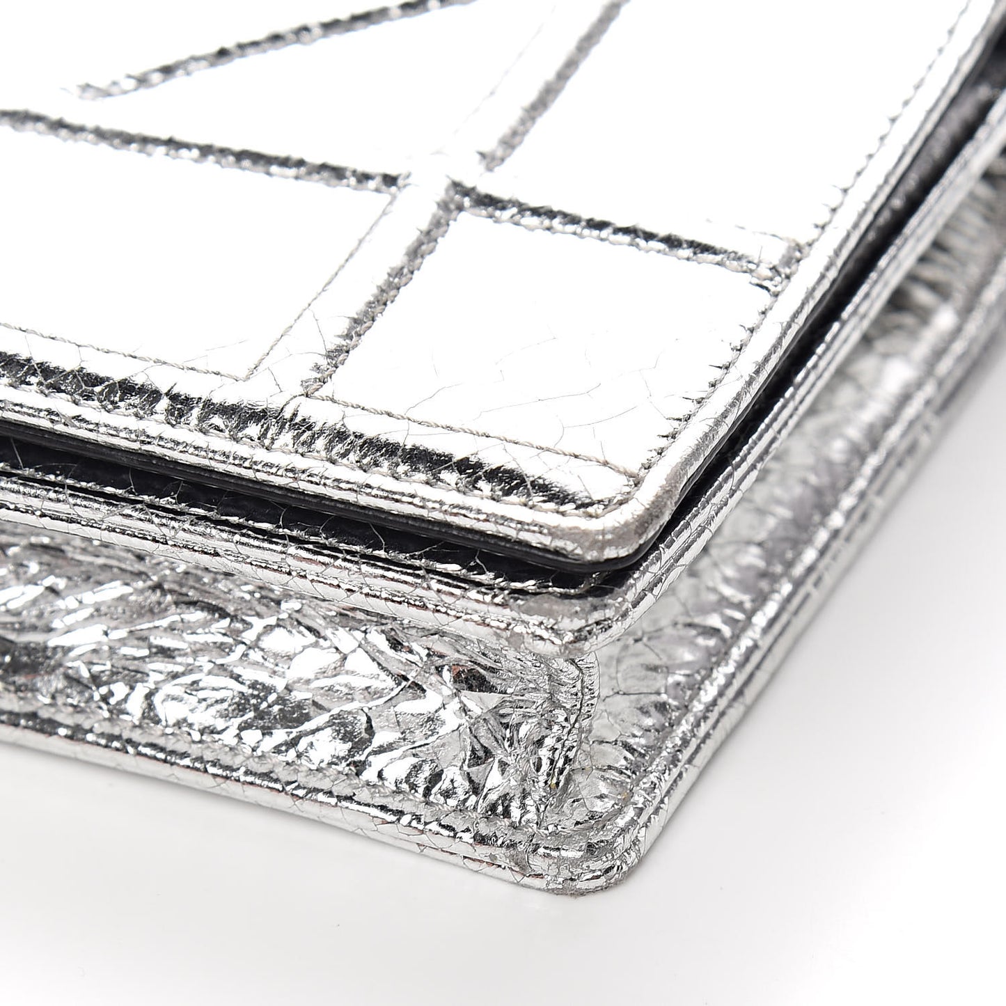 Metallic Ceramic Effect Deerskin Diorama Wallet on Chain Pouch Silver