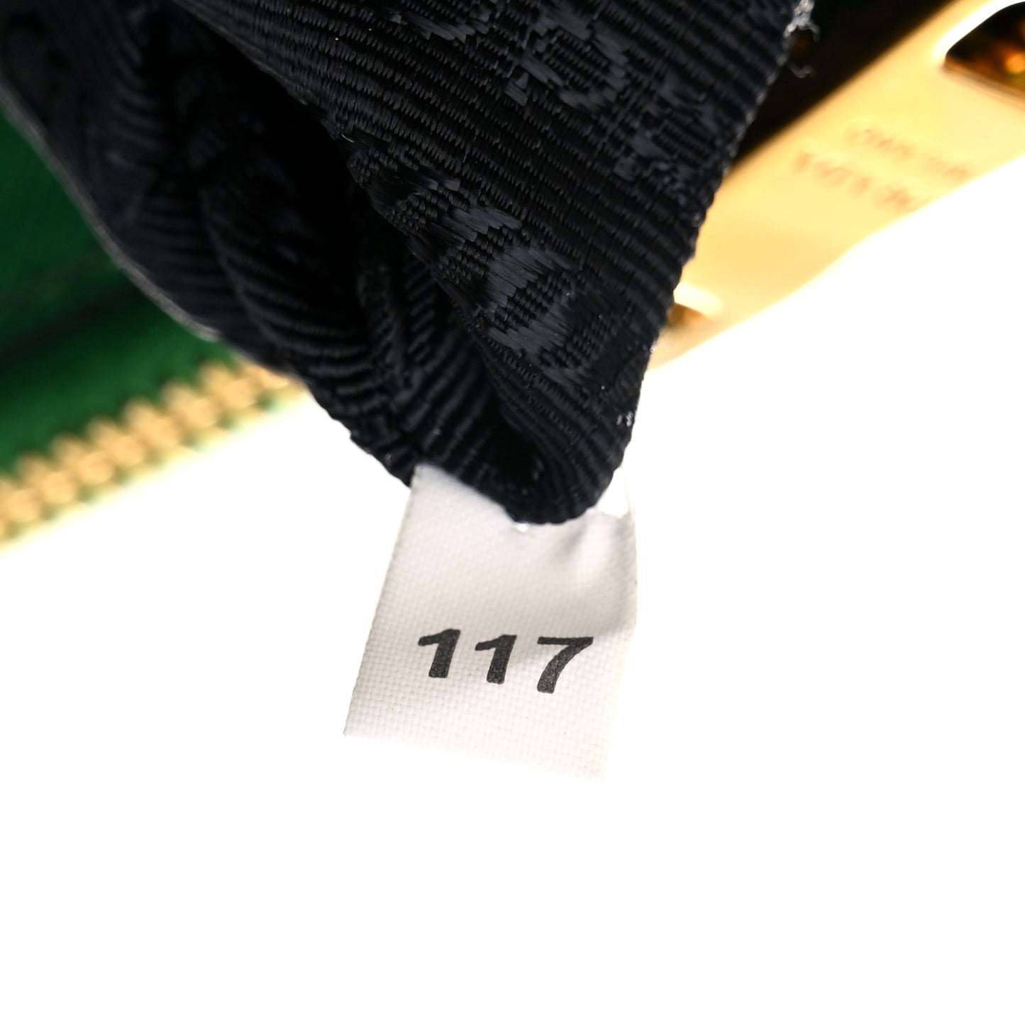 Saffiano Medium Galleria Double Zip Tote Verde