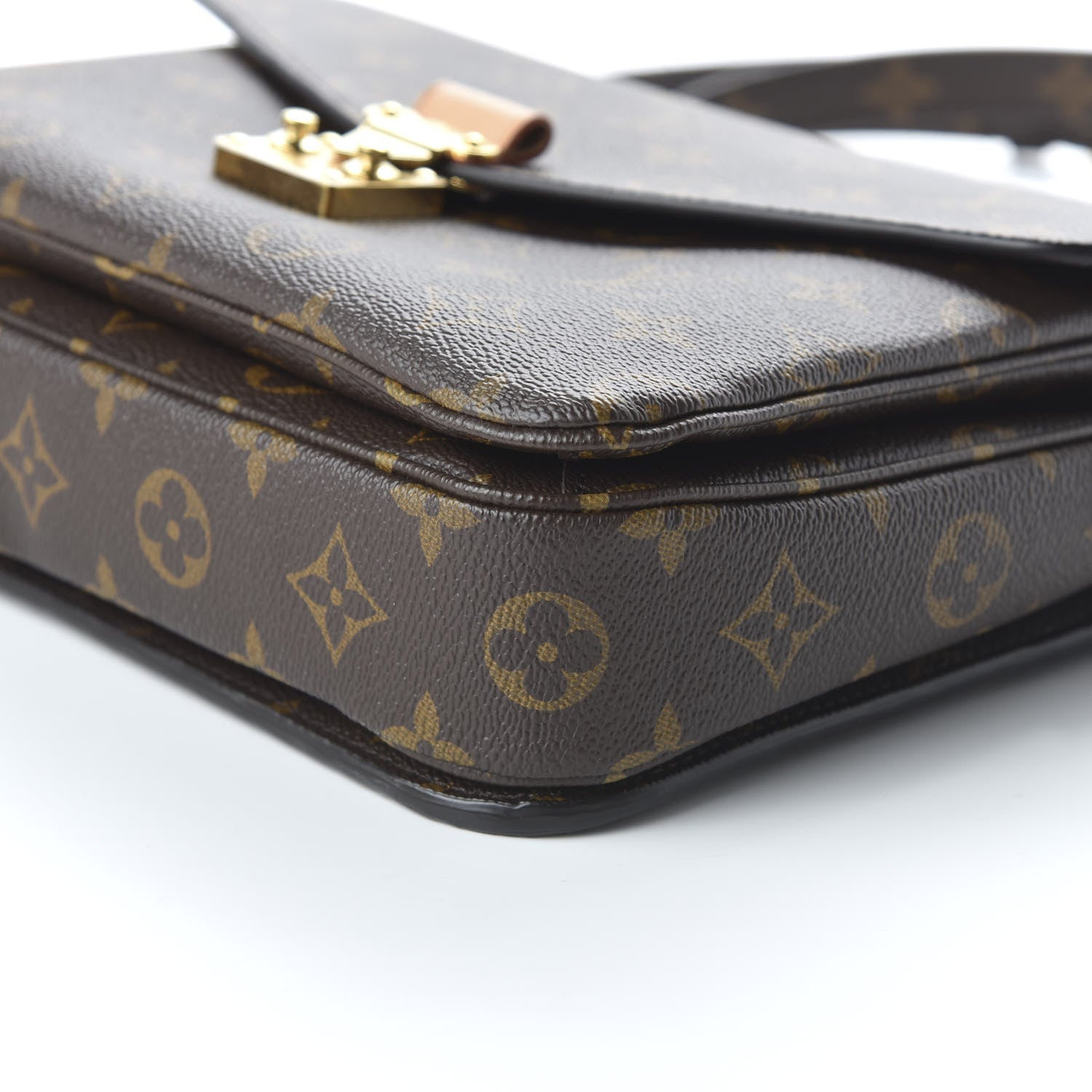 Louis Vuitton Monogram Pochette Metis 7 of 10