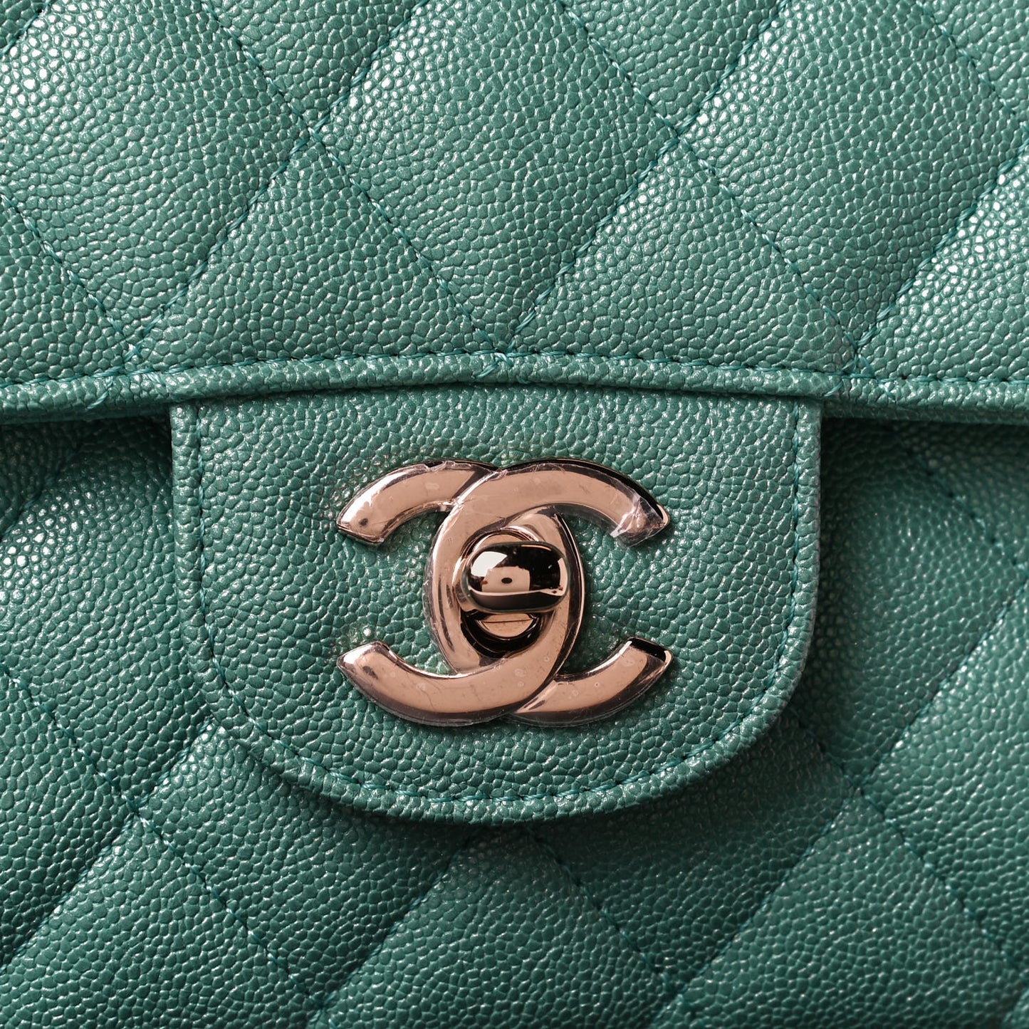 Iridescent Caviar Quilted Medium Double Flap Green