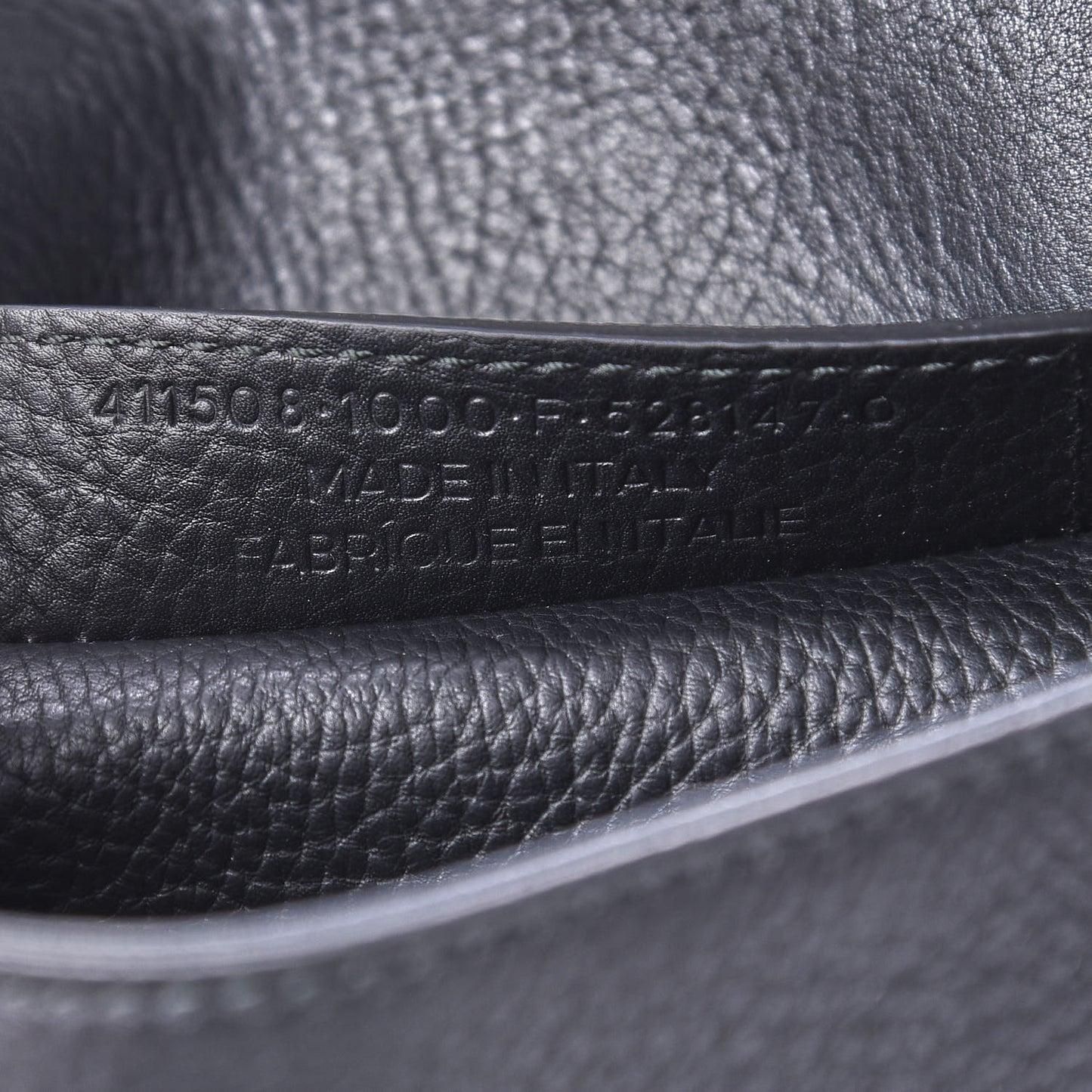 Grained Calfskin S Tube Black