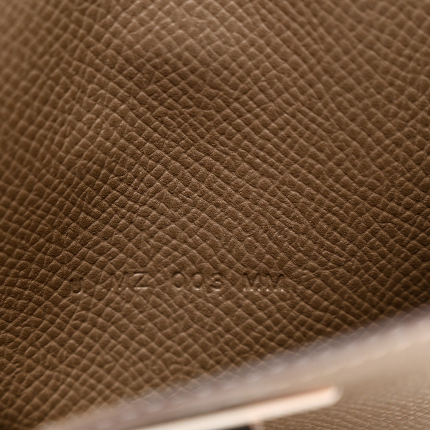 Epsom Kelly Pocket Compact Wallet Etoupe