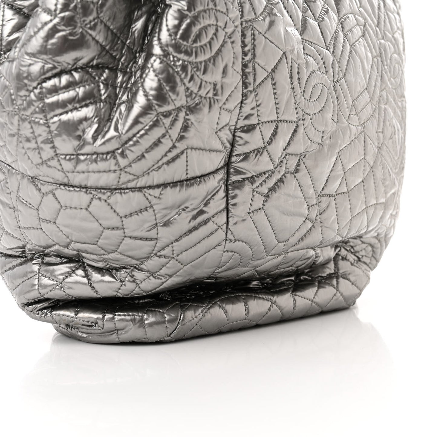 Vinyl Graphic Edge Tote Silver
