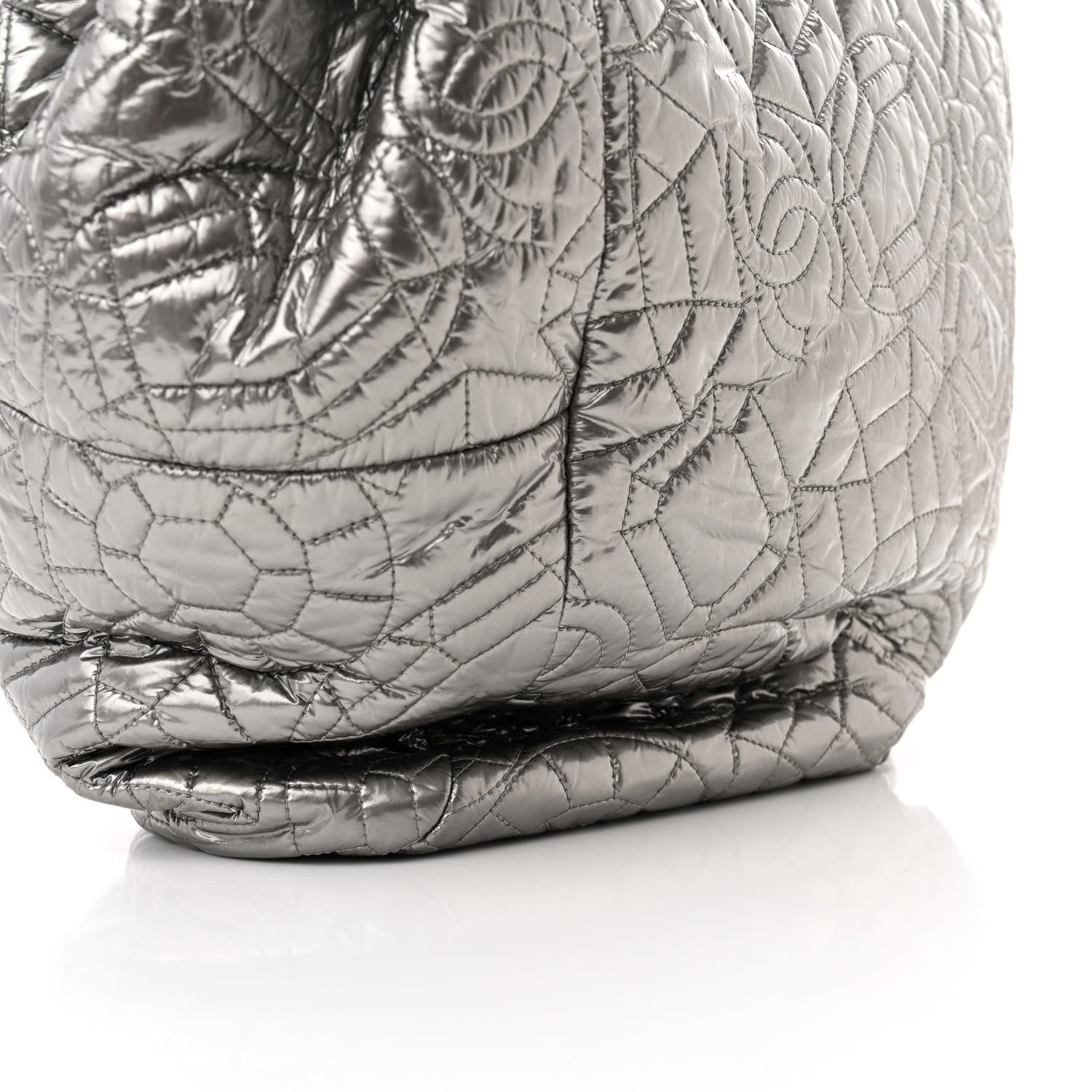 Chanel Vinyl Graphic Edge Tote Silver 11 of 11