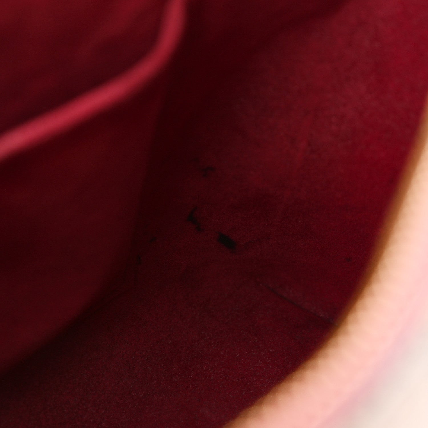 Louis Vuitton Damier Ebene Cuir Taurillon Hyde Park Fuchsia