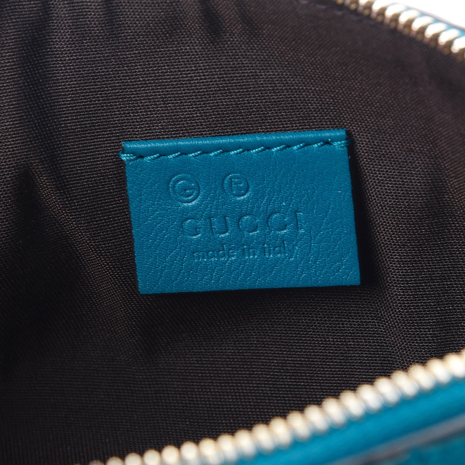 Gucci Soft Microguccissima Cosmetic Case Deep Cobalt 6 of 7
