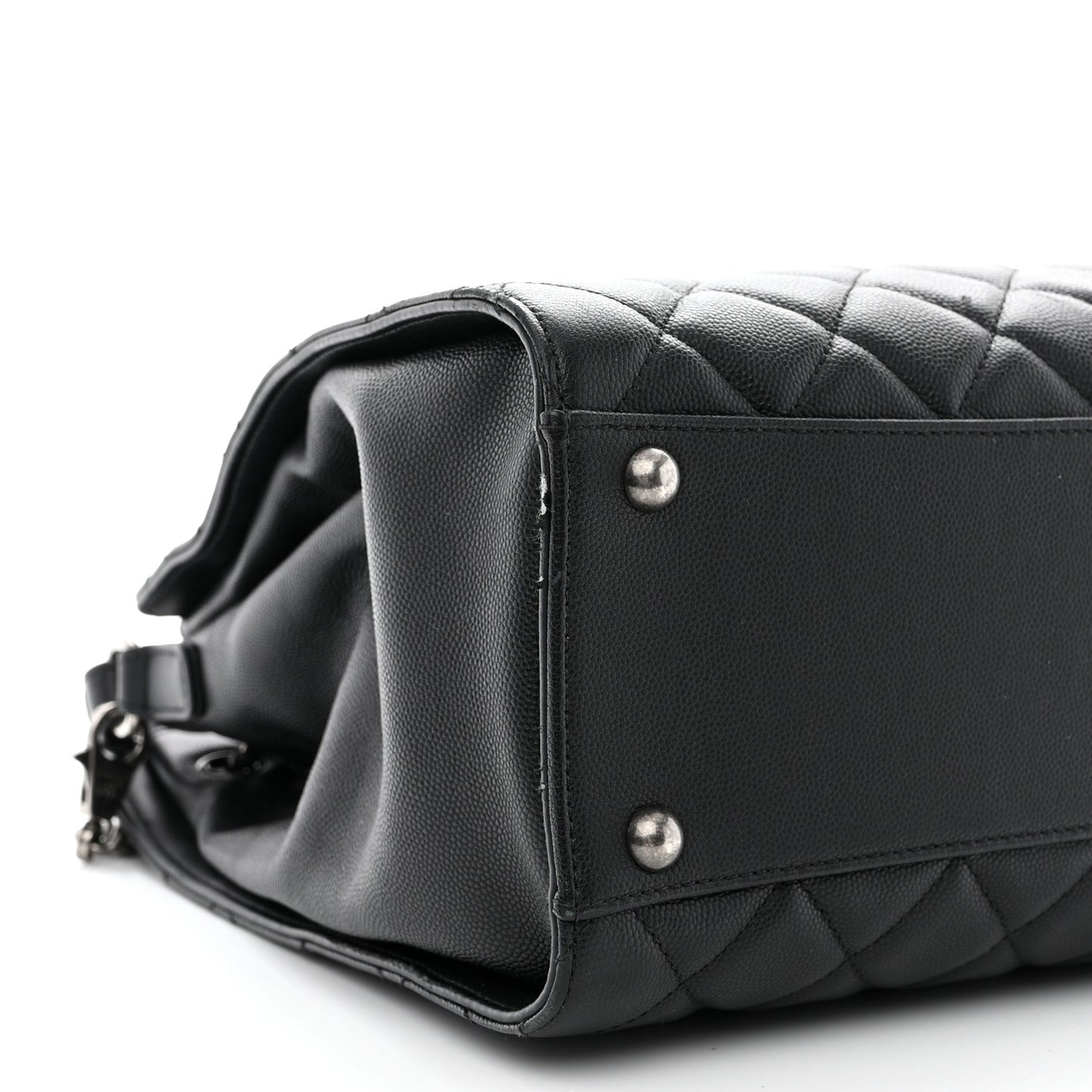 Caviar Quilted Medium CC Bucket Bag Black