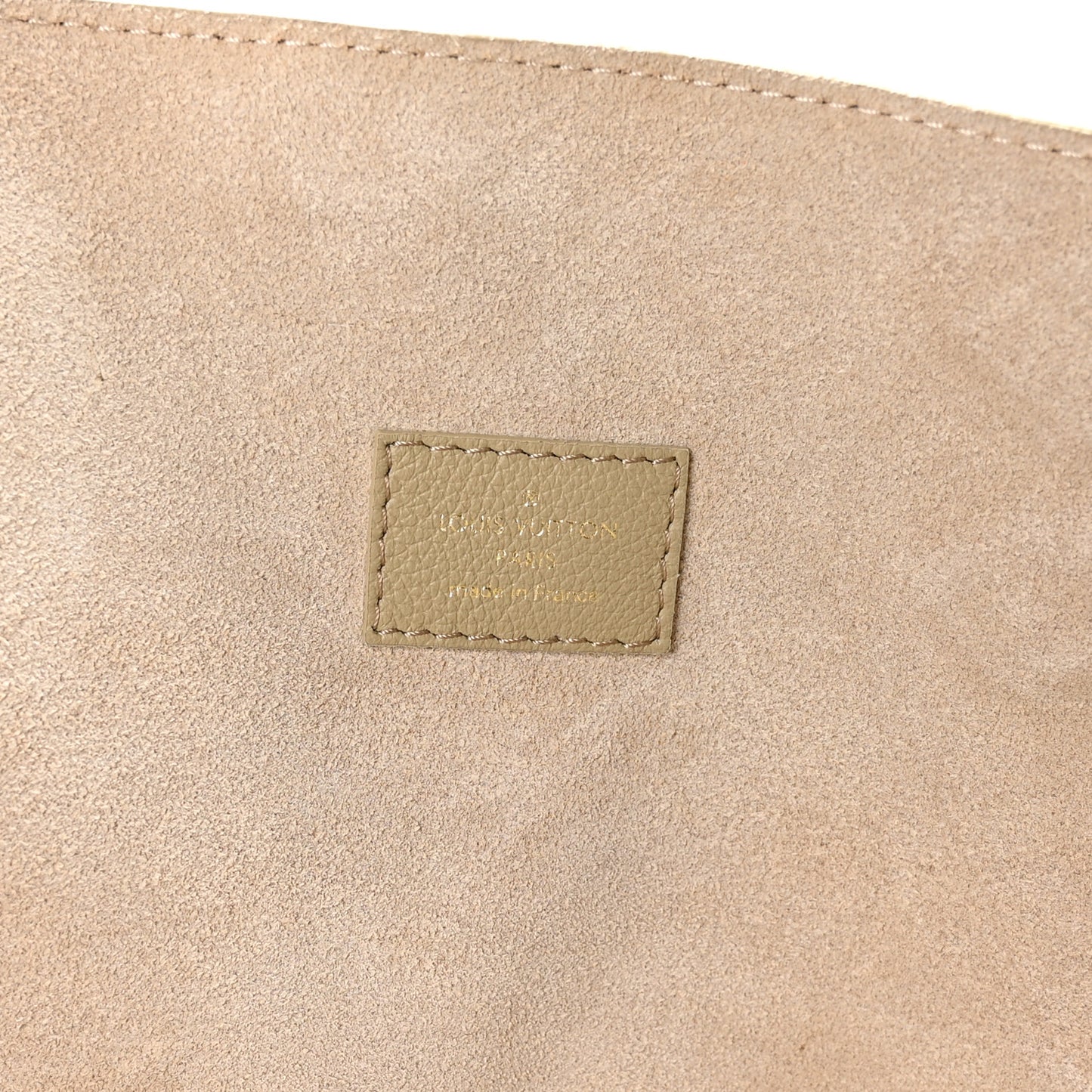 Grained Calfskin Low Key Cabas MM Clay