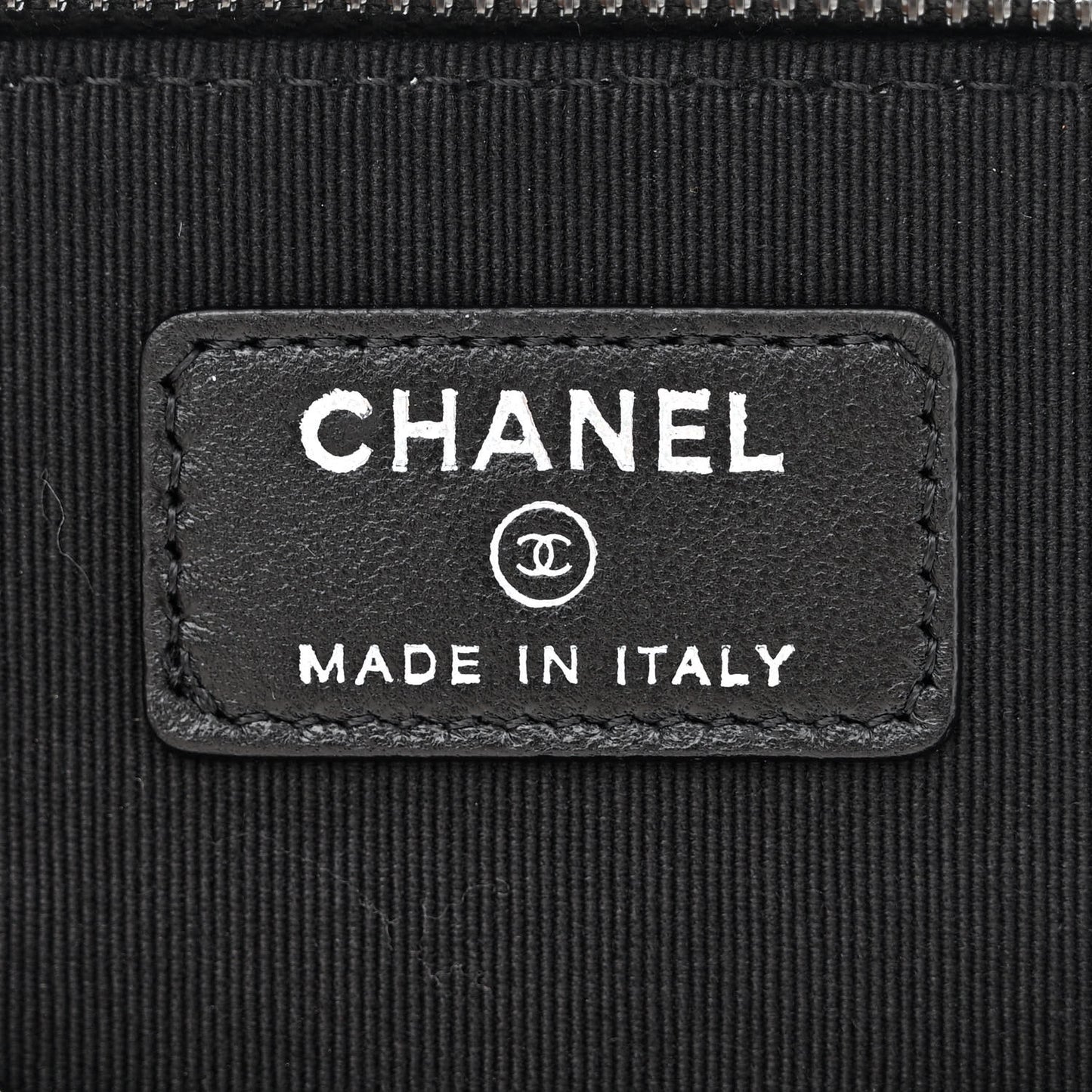 Velvet Quilted Small Vanity Case With Chain Black