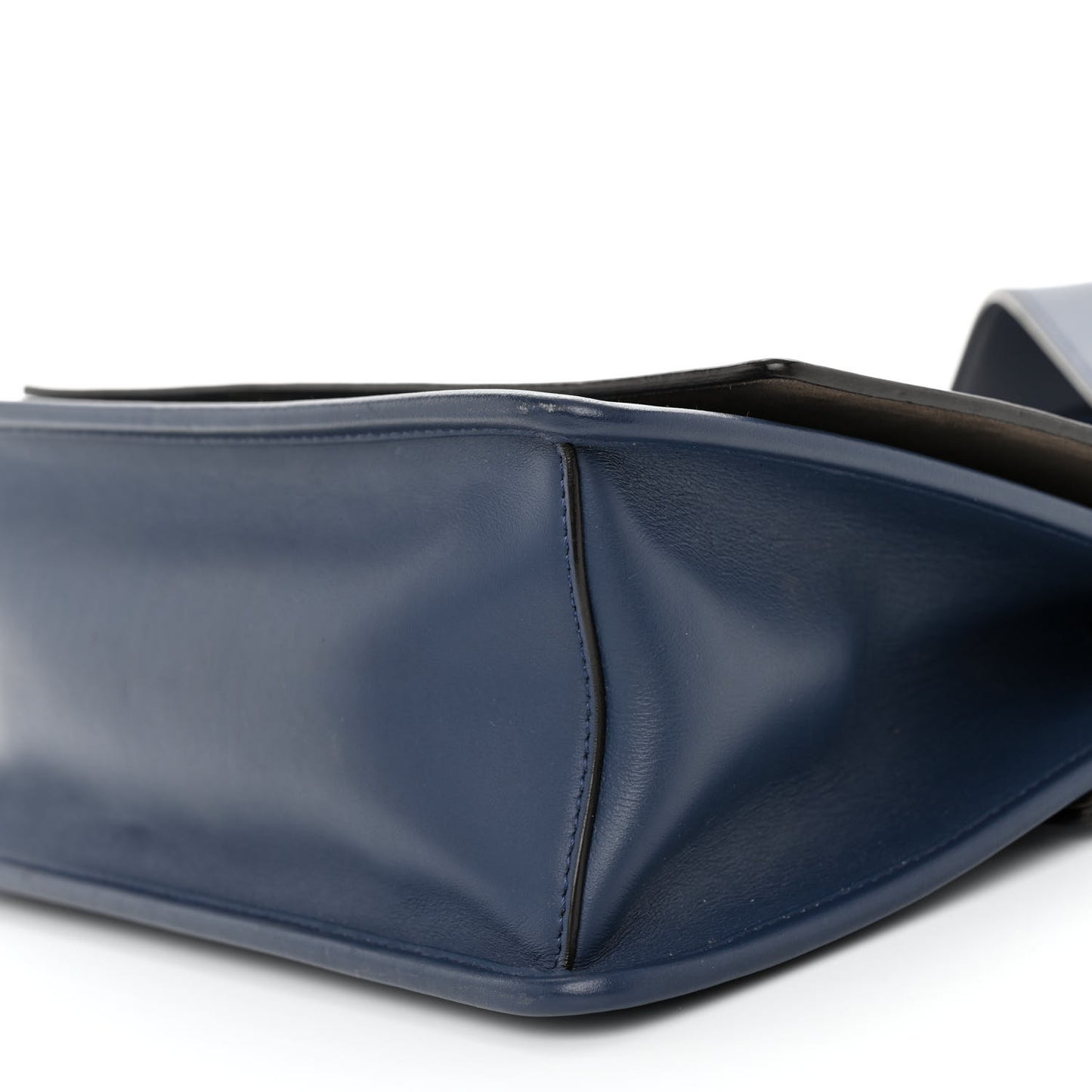 Vitello Century Opaco F is Fendi Kan I Shoulder Bag Blu Scuro