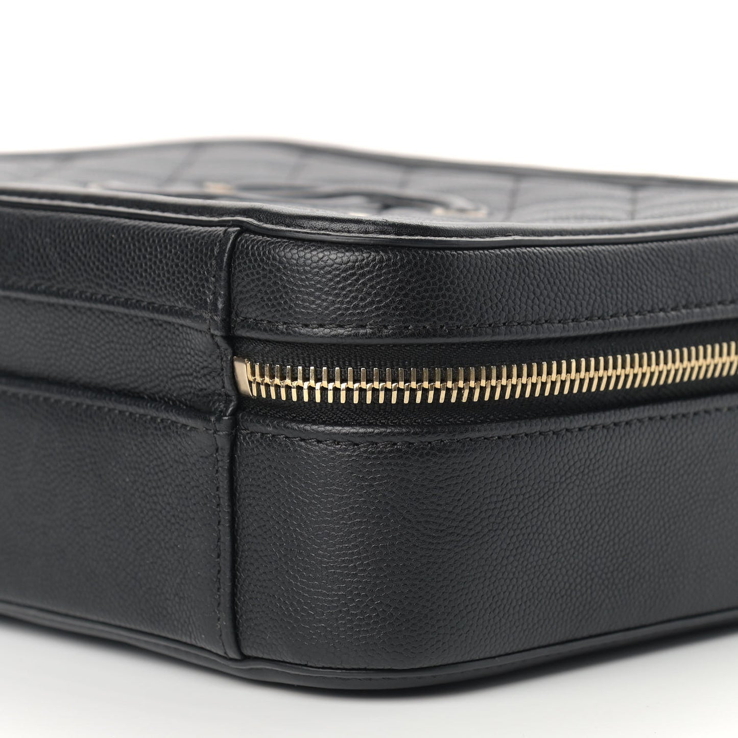 Caviar Quilted Medium CC Filigree Vanity Case Black