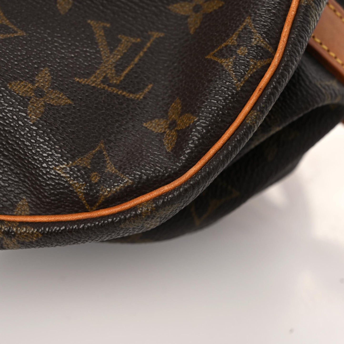 Monogram Saumur 35