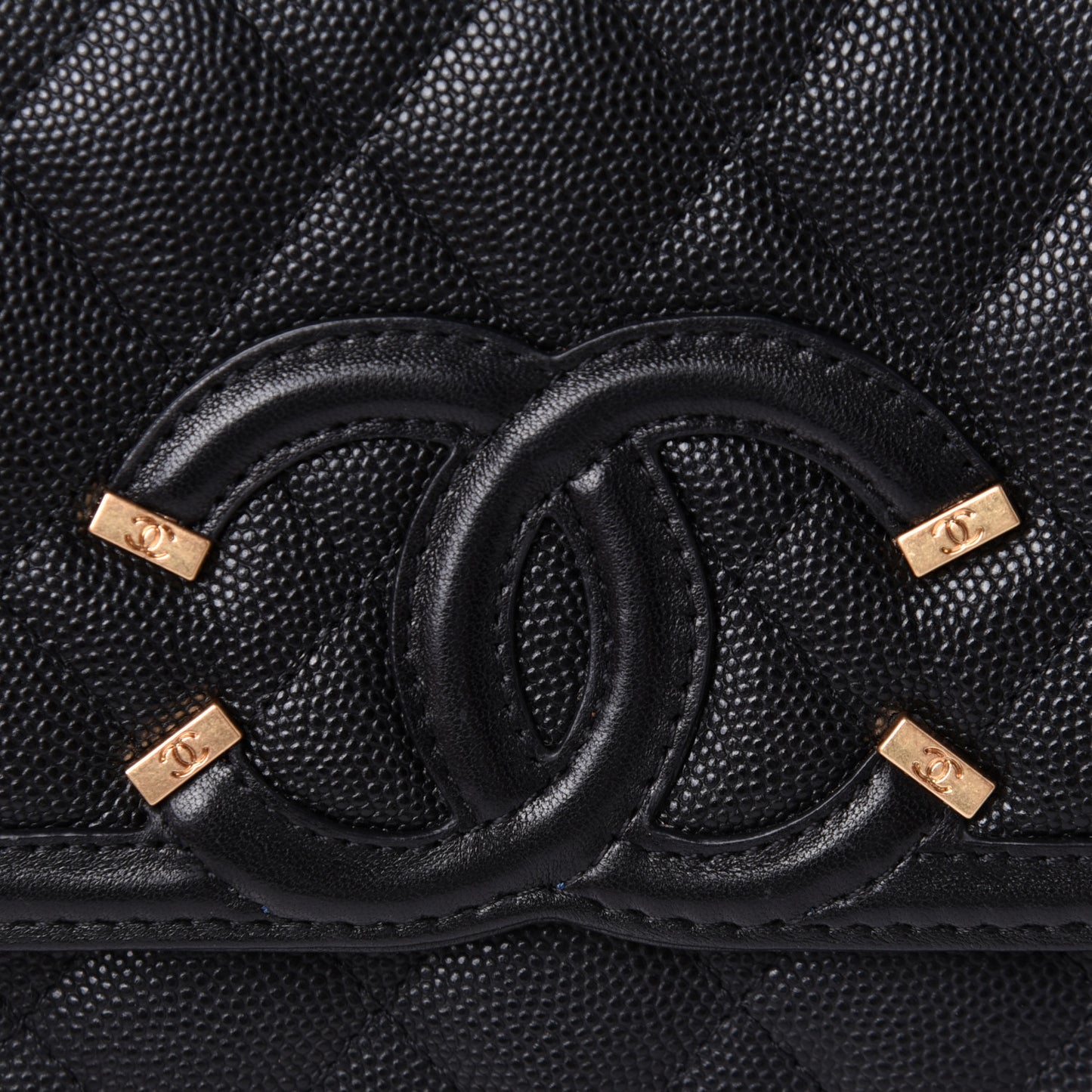 Caviar Quilted CC Filigree Wallet On Chain WOC Black