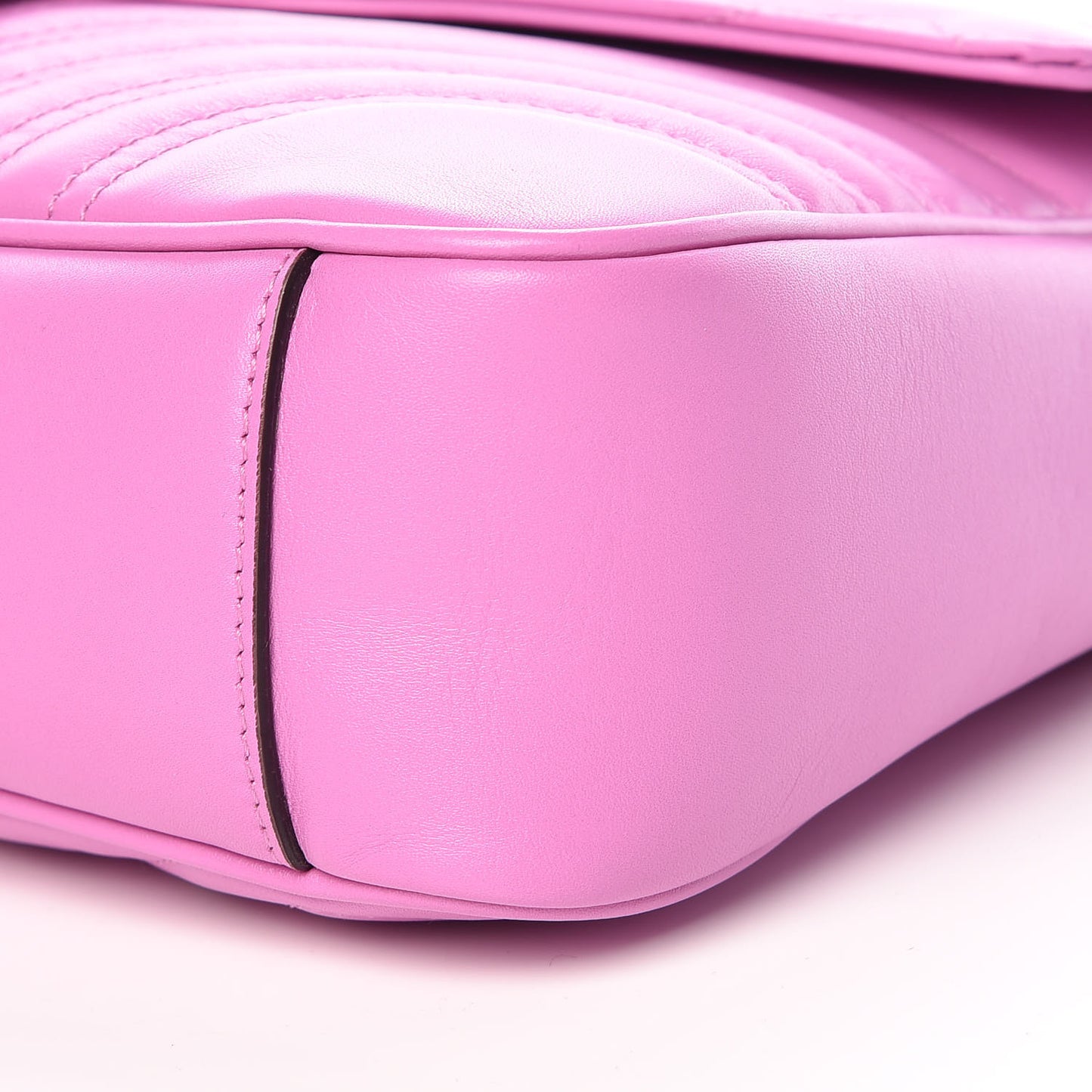 Calfskin Matelasse Medium GG Marmont Shoulder Bag Candy Mousse