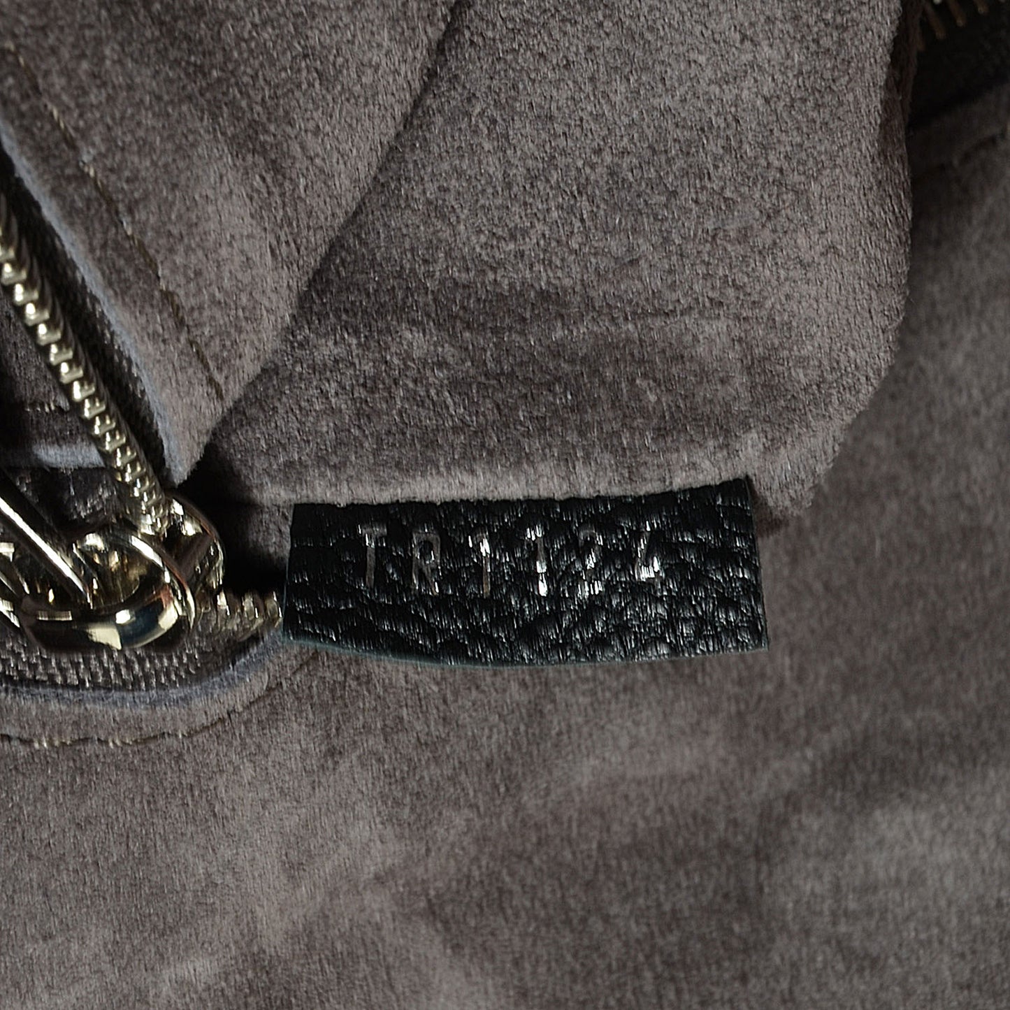 Veau Cachemire Soft Lockit MM Black