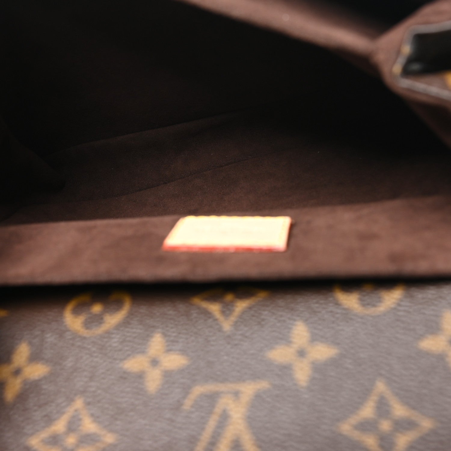 Louis Vuitton Monogram Pochette Metis 5 of 9