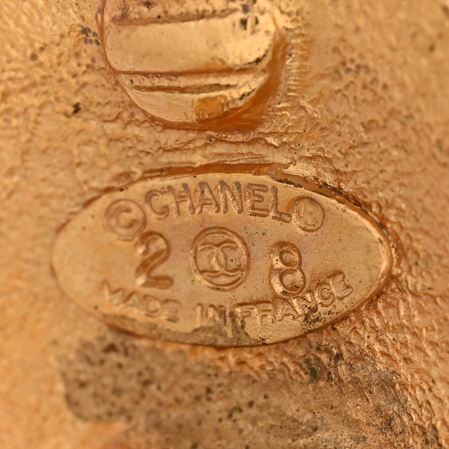 Chanel Hammered Medallion CC Dangle Clip On Earrings Gold 4 of 4