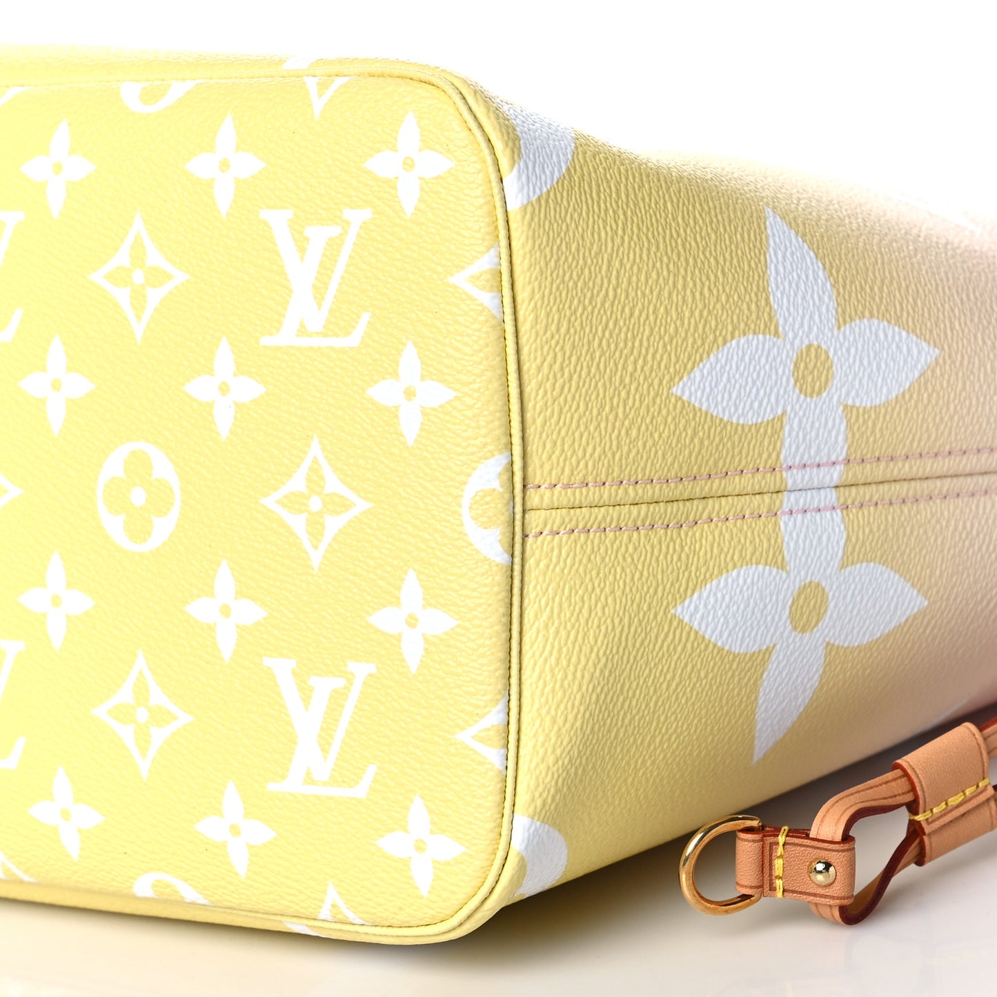 Monogram Giant By The Pool Neverfull MM Light Pink