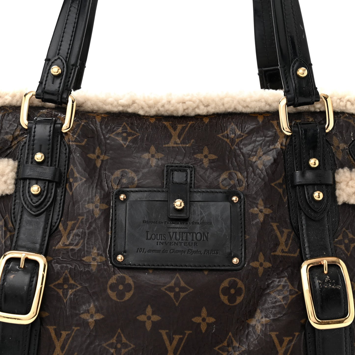 LOUIS VUITTON Patent Monogram Shearling Sac Thunder