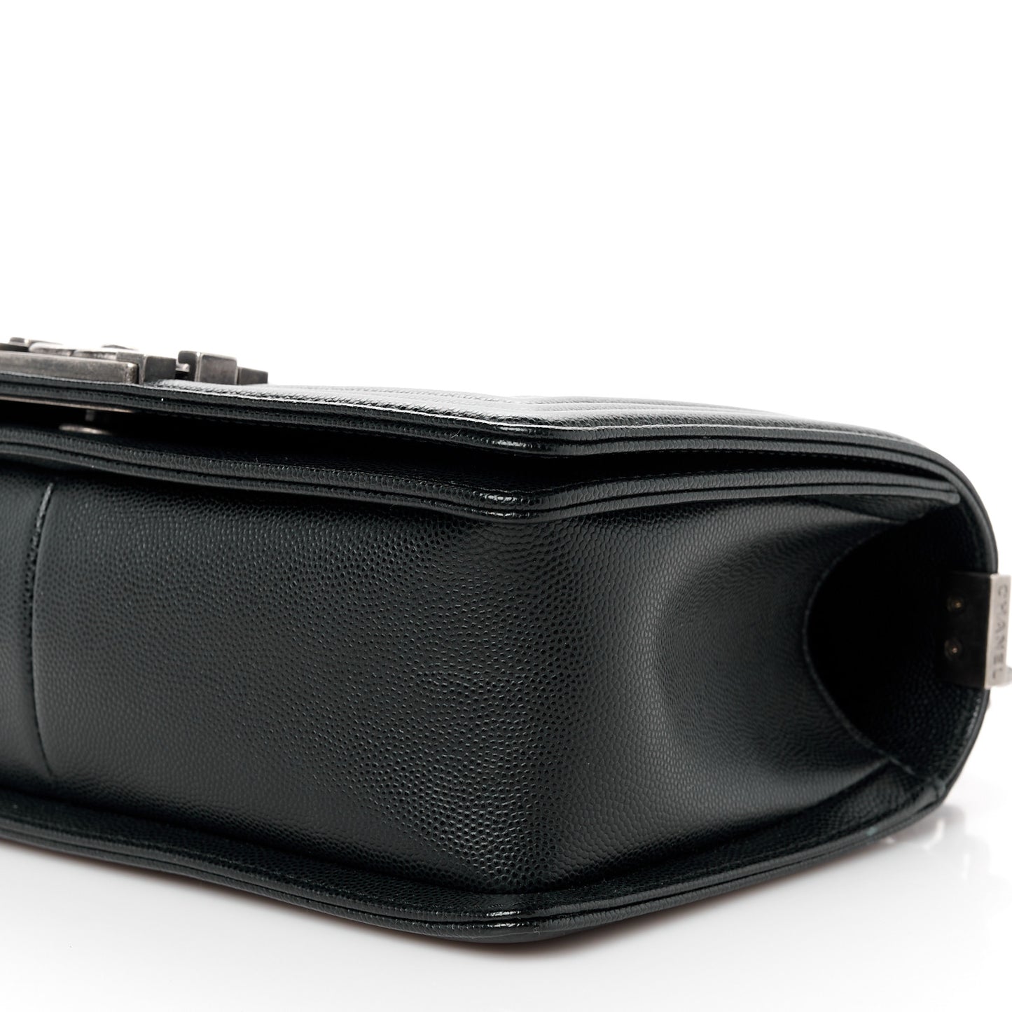Caviar Quilted Medium Boy Flap Black