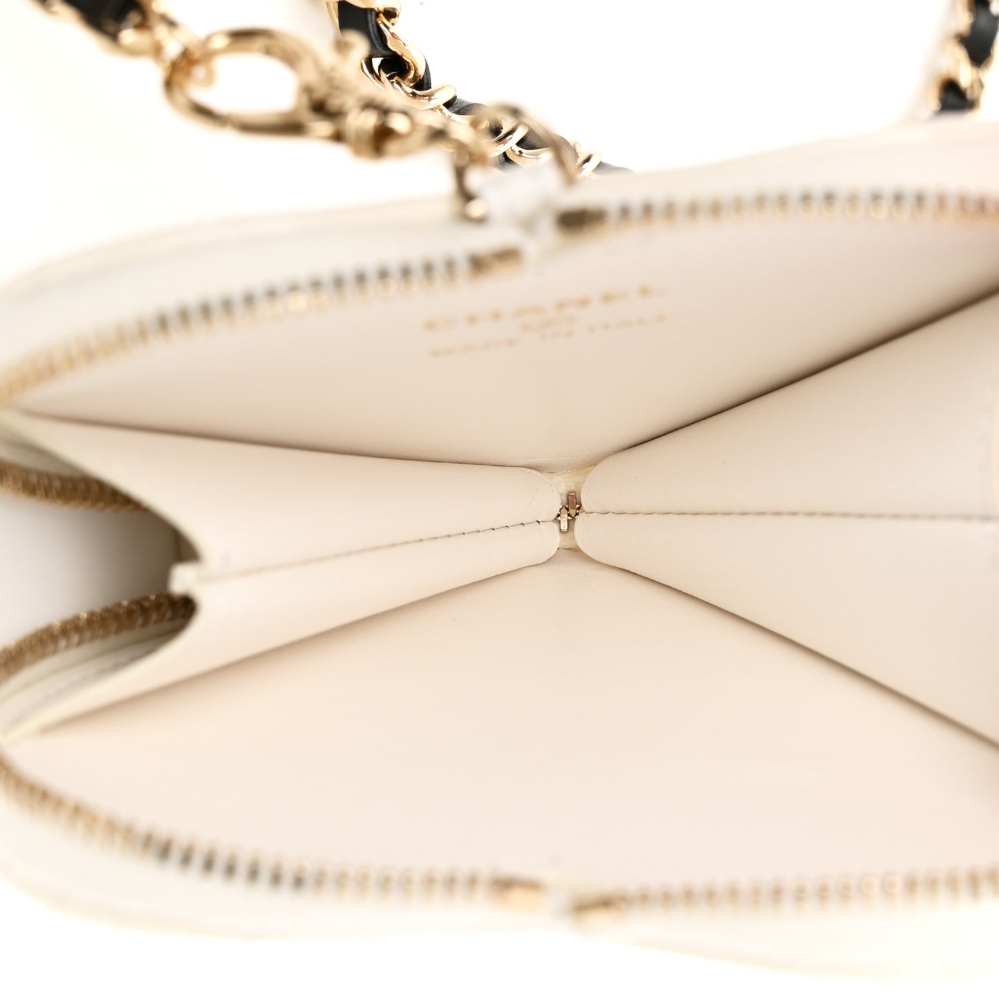 Patent Calfskin Resin Quilted CC Heart Clutch With Chain Black
