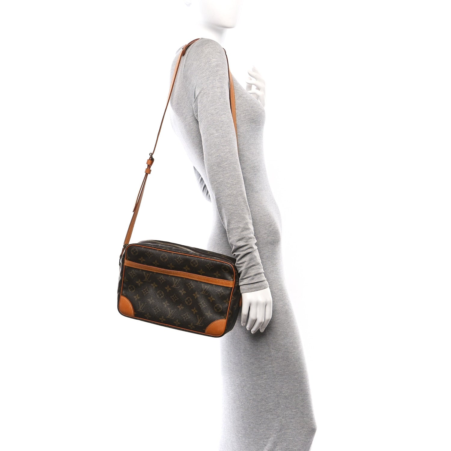 Louis Vuitton Monogram Trocadero 30 2 of 14