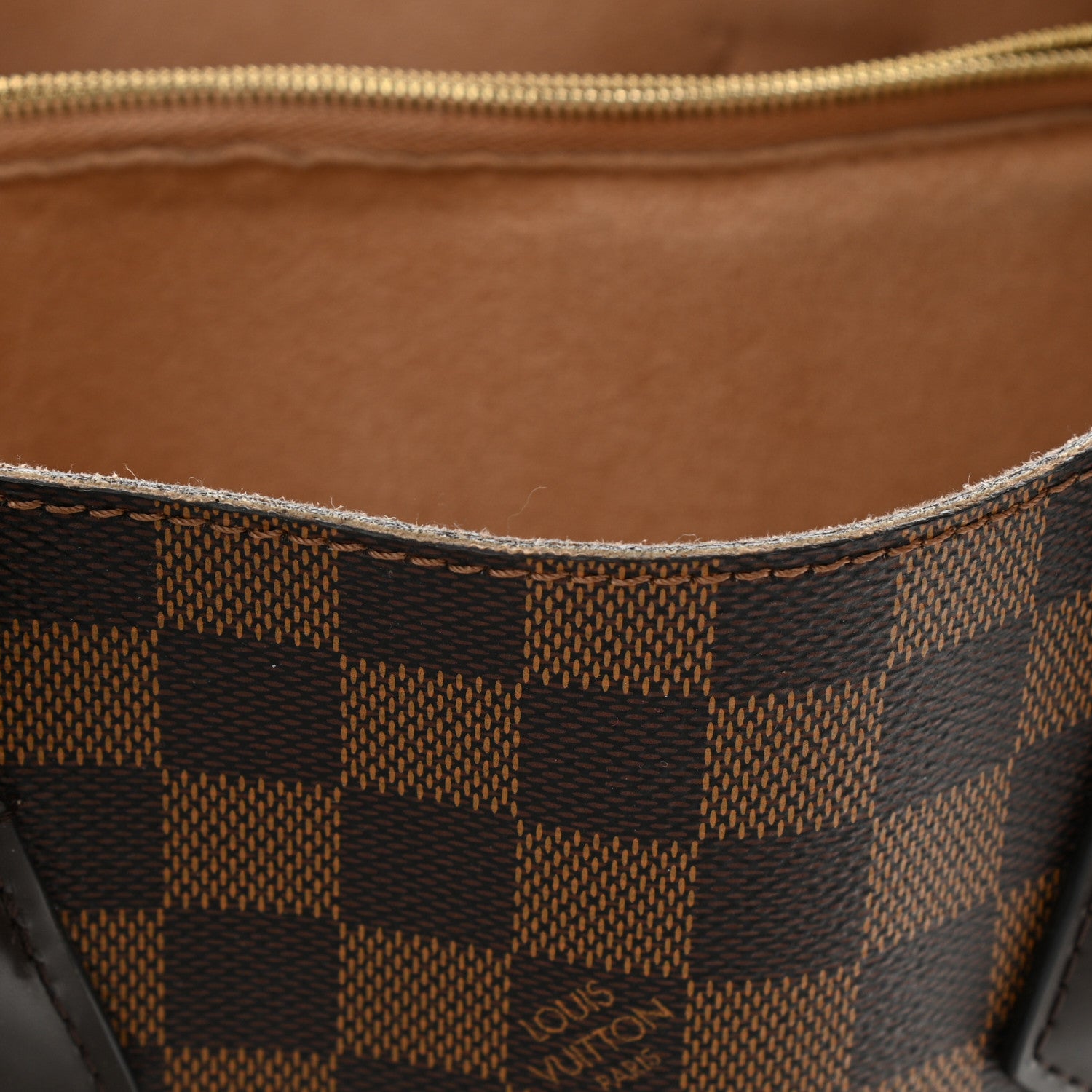 Louis Vuitton Damier Ebene Kensington 12 of 16