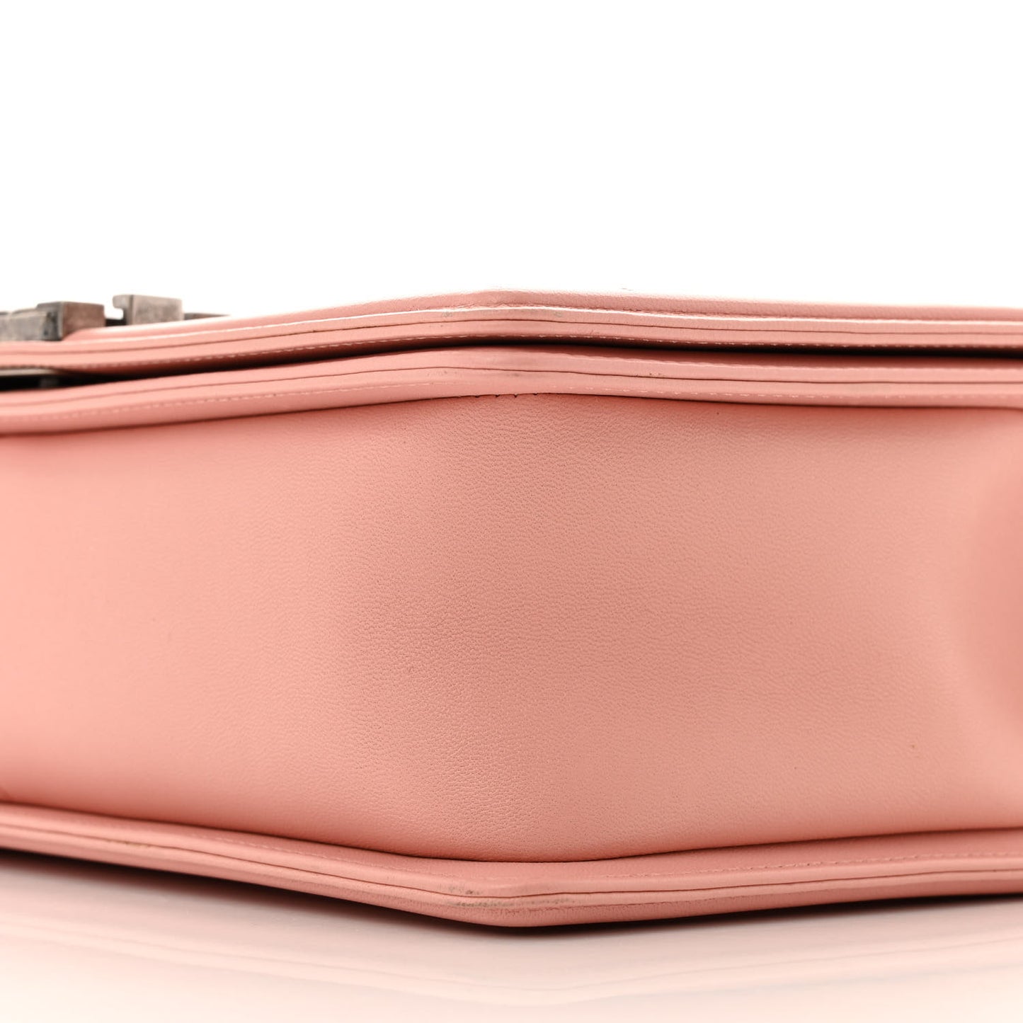 Lambskin Quilted New Medium Boy Flap Light Pink