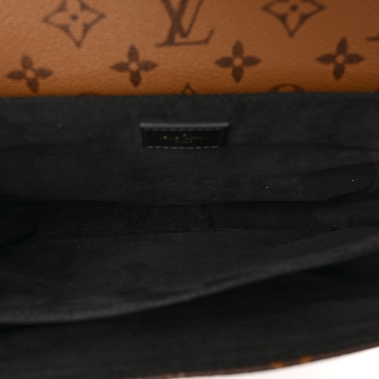 Reverse Monogram Pochette Metis