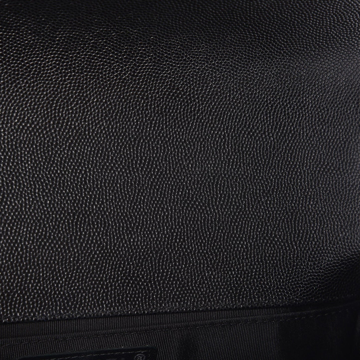 Caviar Quilted Medium Boy Flap Black