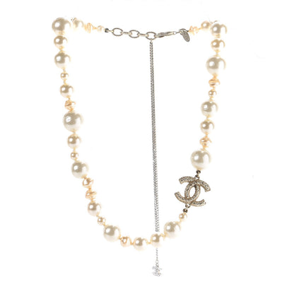 Chanel Pearl CC Short Necklace Gold 3 of 7
