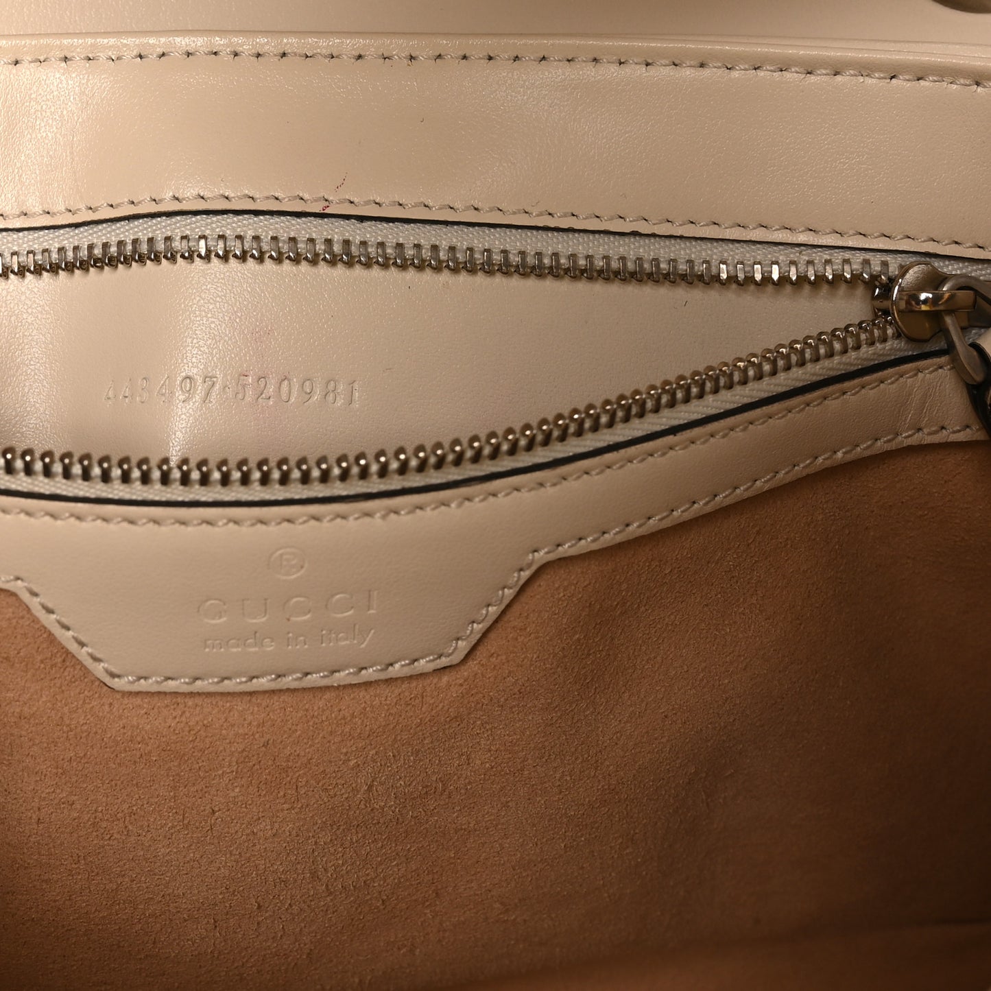 Calfskin Matelasse Aria Small GG Marmont Shoulder Bag Mystic White