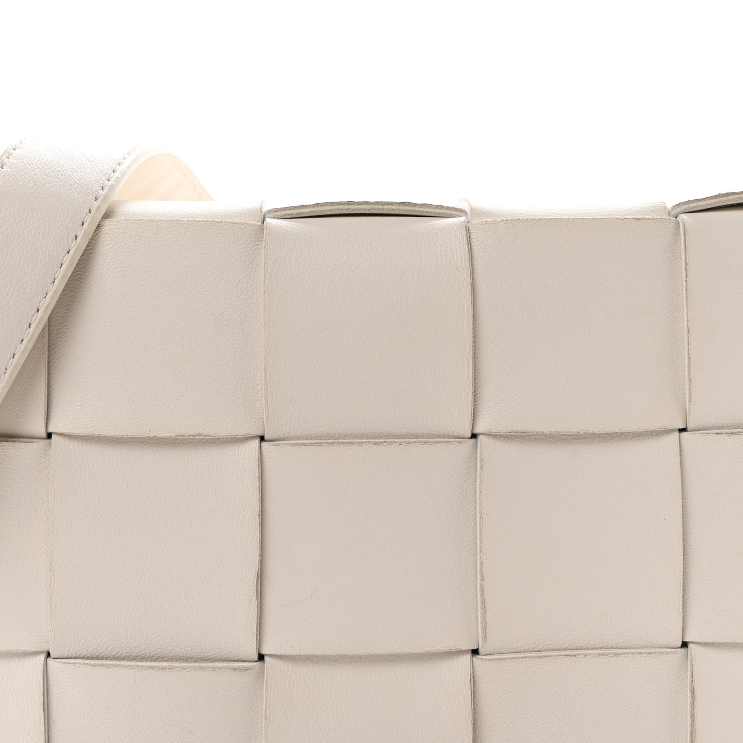 Bottega Veneta Lambskin Maxi Intrecciato Cassette Crossbody Bag White 8 of 10