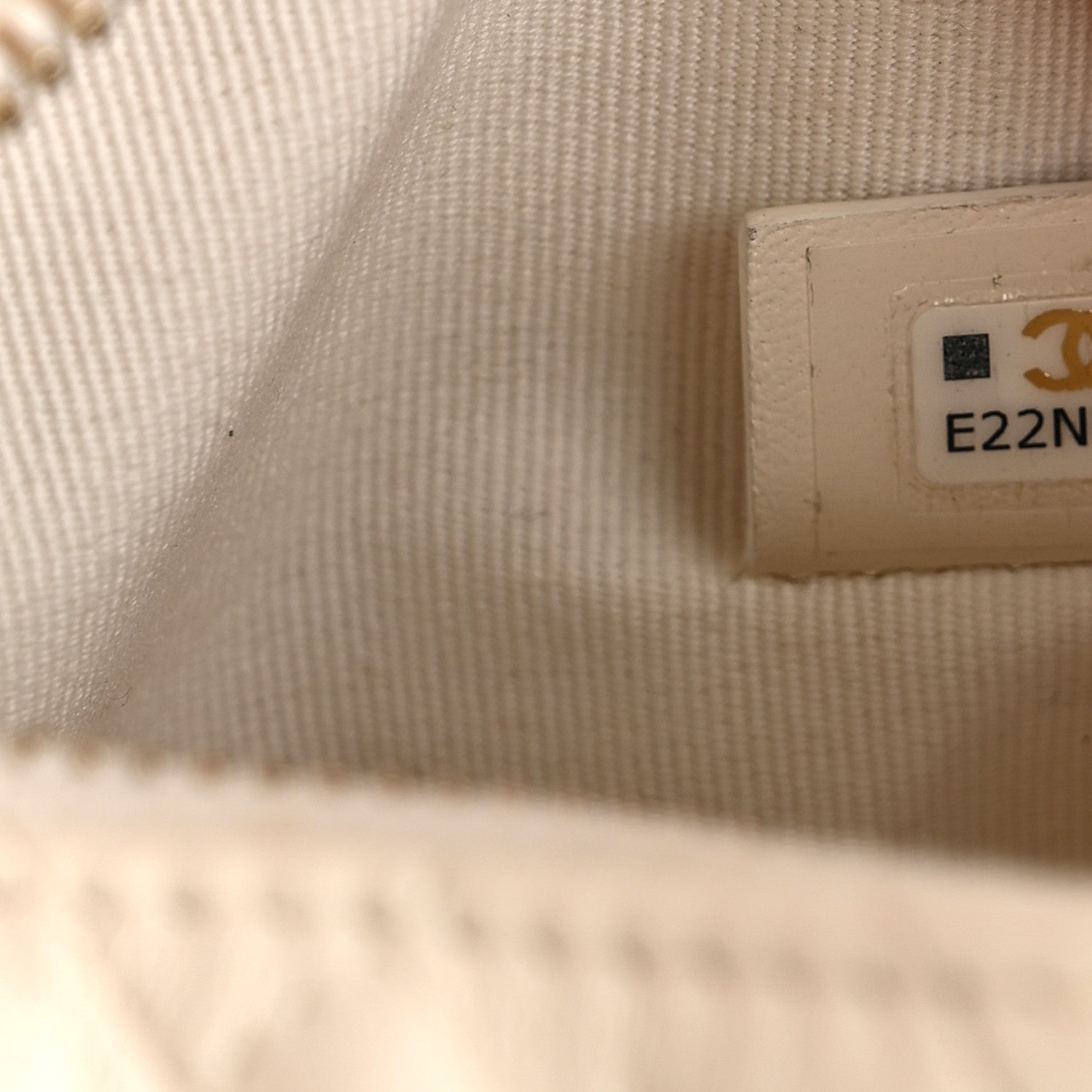 Chanel Lambskin Quilted Chain Around Pouch Hobo White 7 of 7