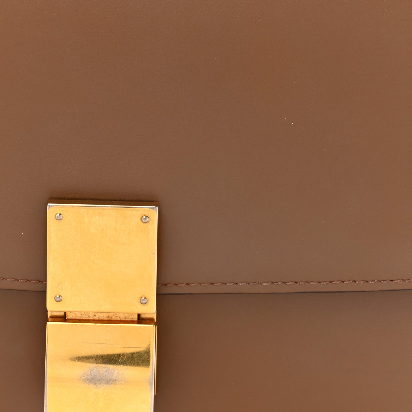 Smooth Calfskin Medium Classic Box Flap Bag Light Camel