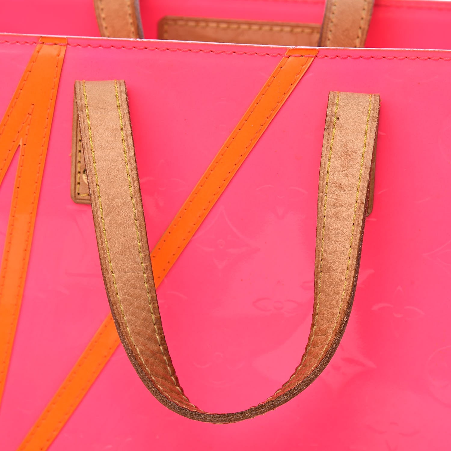 Louis Vuitton Vernis Fluo Reade PM Rose 12 of 19