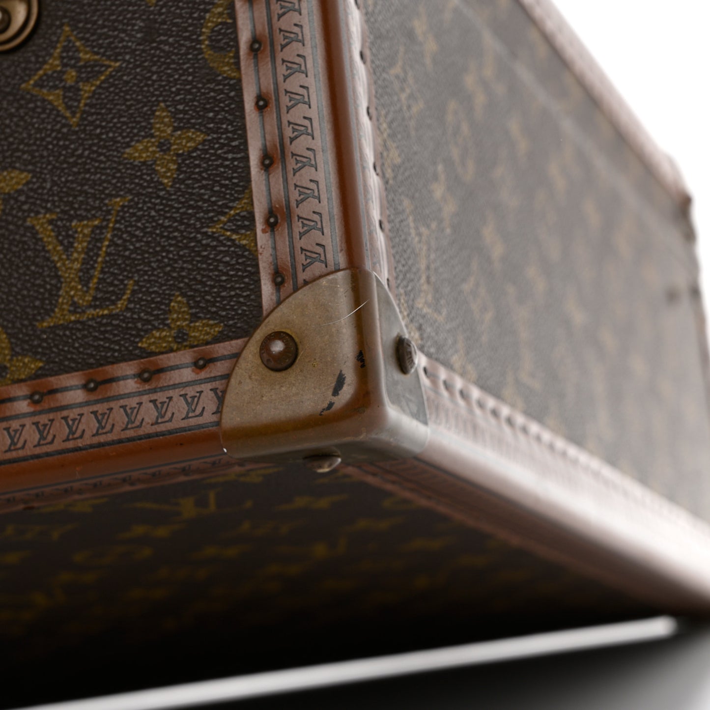 Monogram Alzer 60